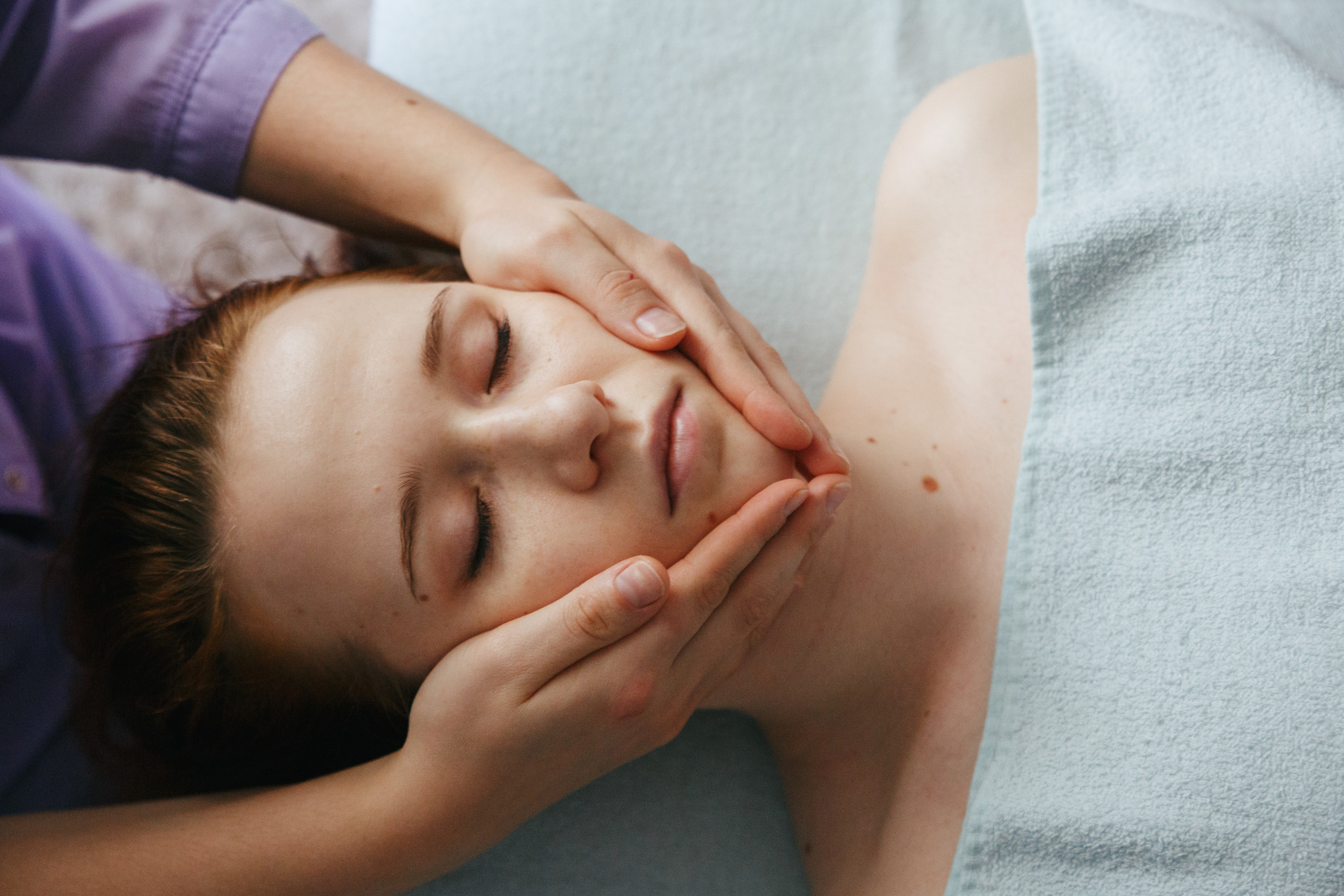 Массаж. Марина Соколова. Контентный и семейный фотограф г. Красноярск