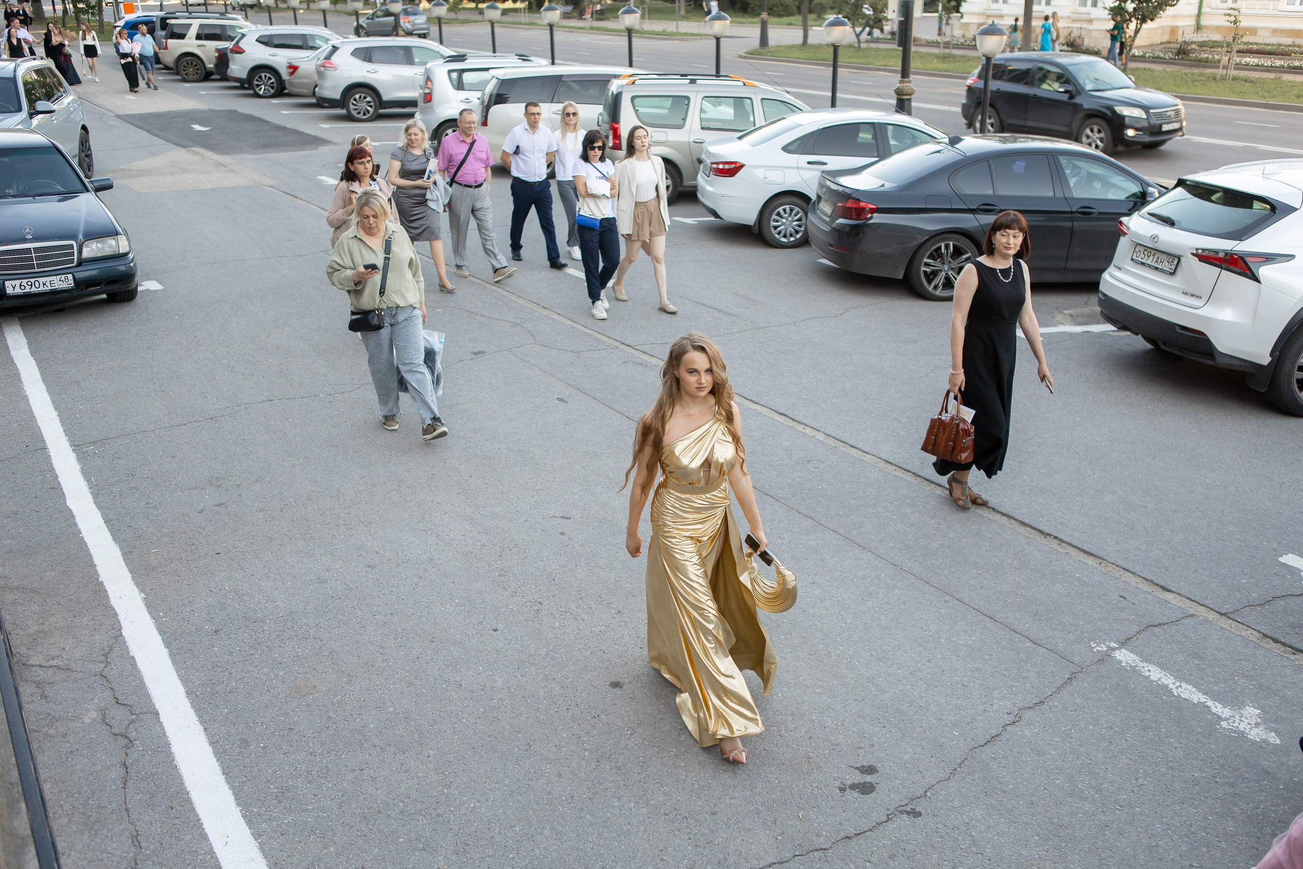 Выпускной Гимназия 12 2024 г. Свадебный и портретный Фотограф в Липецке Дмитрий Котюков