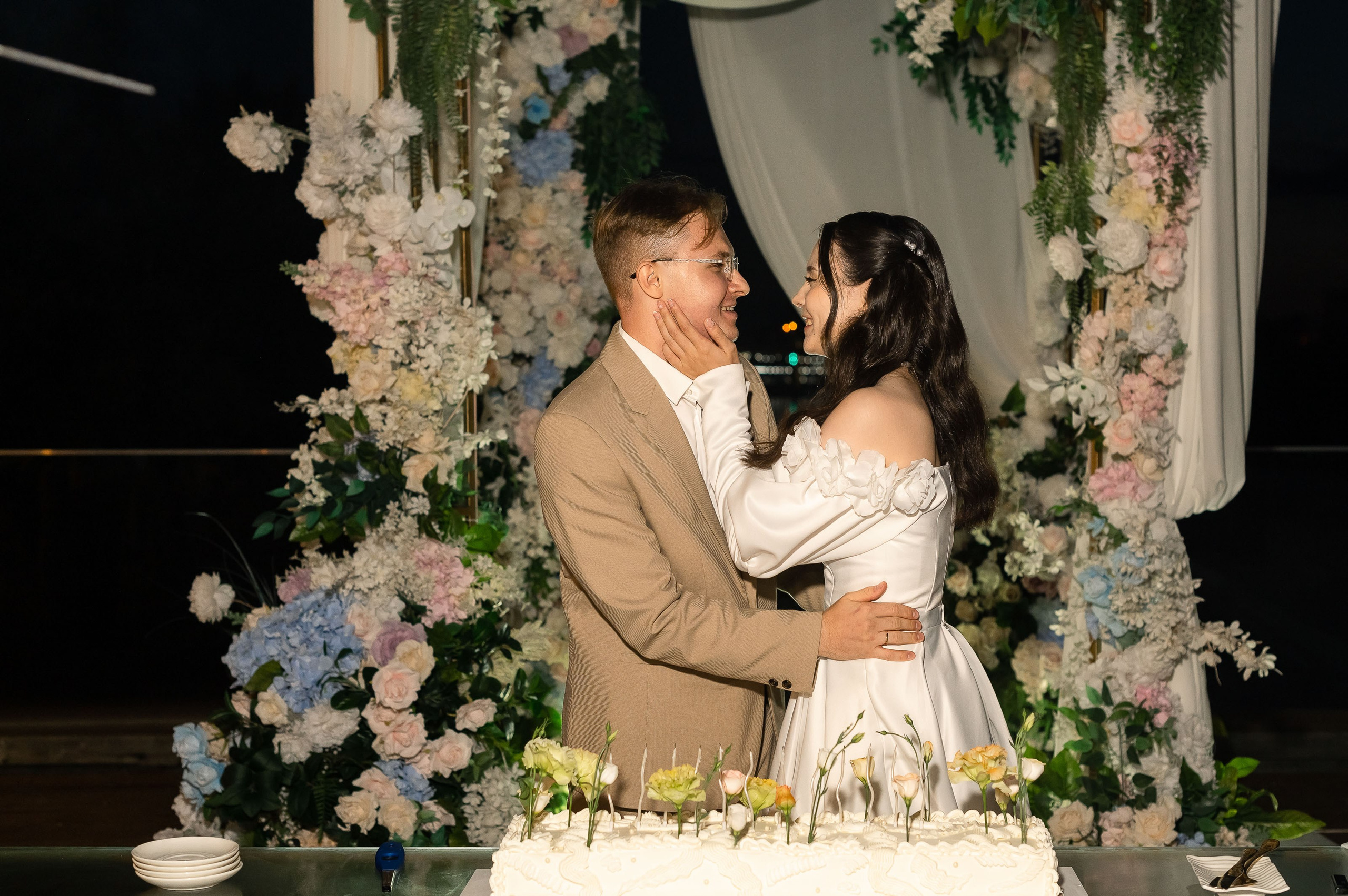 Одним солнечным днем на берегу реки. Евгений Нисковских — свадебный и репортажный фотограф в Тюмени