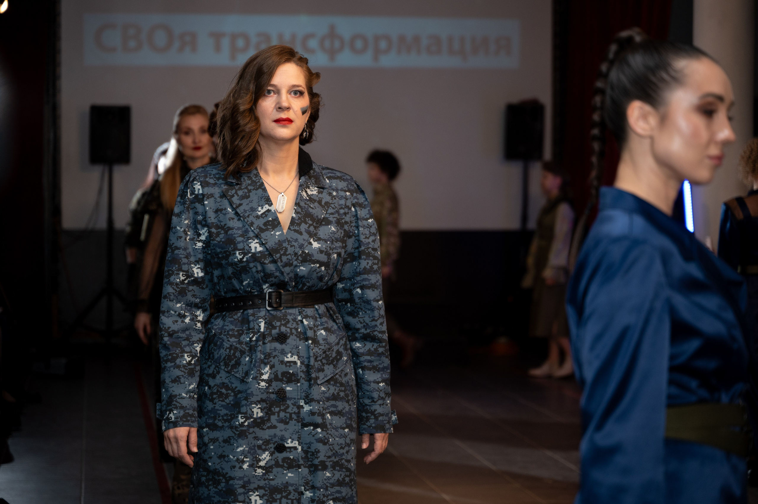 Закрытый показ милитари «Своя трансформация» дизайнера Юлии Бойченко | 24.04.2025. Фотограф в Омске Елизавета Кириллова