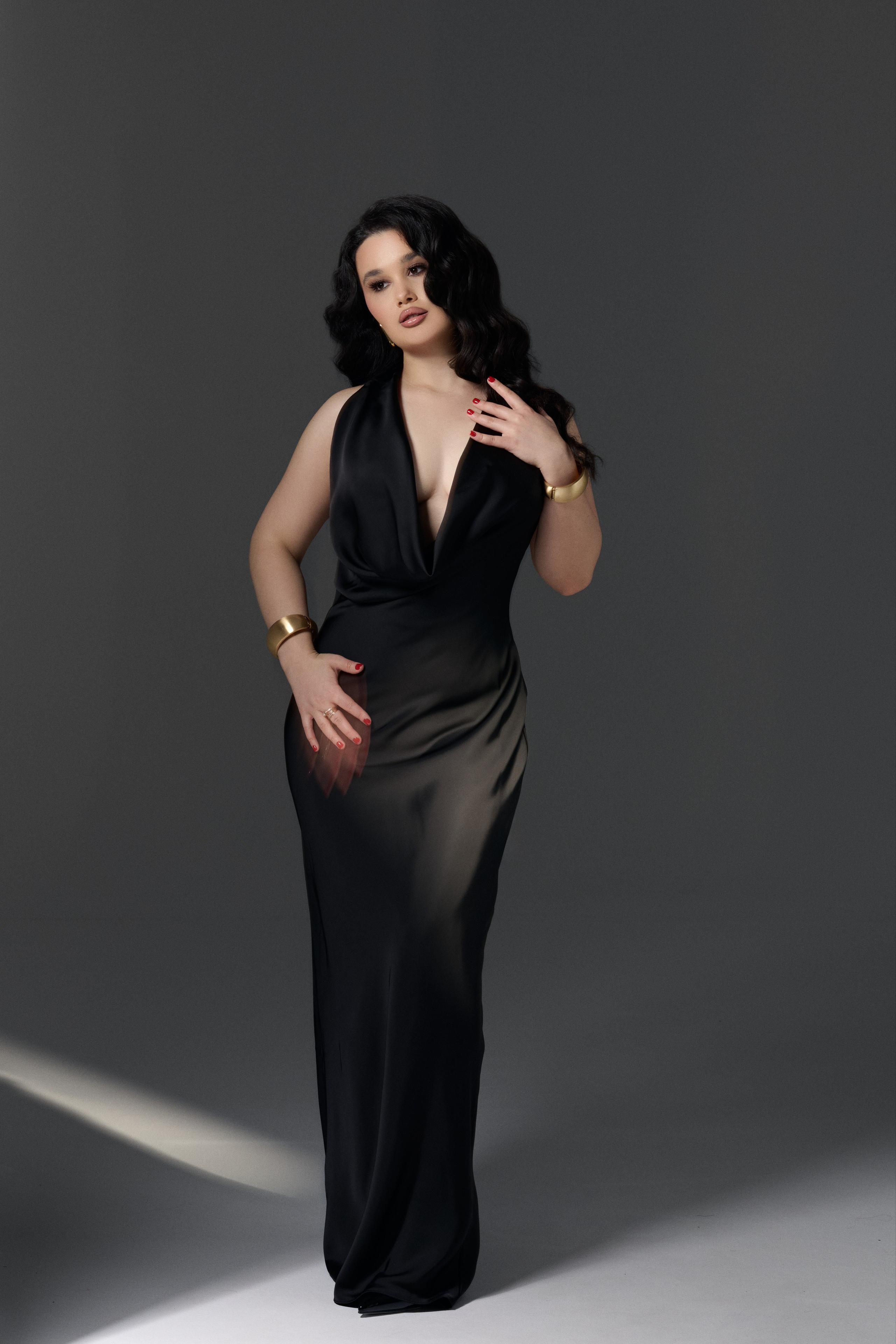 Индивидуальная женская фотосессия с искусственным светом