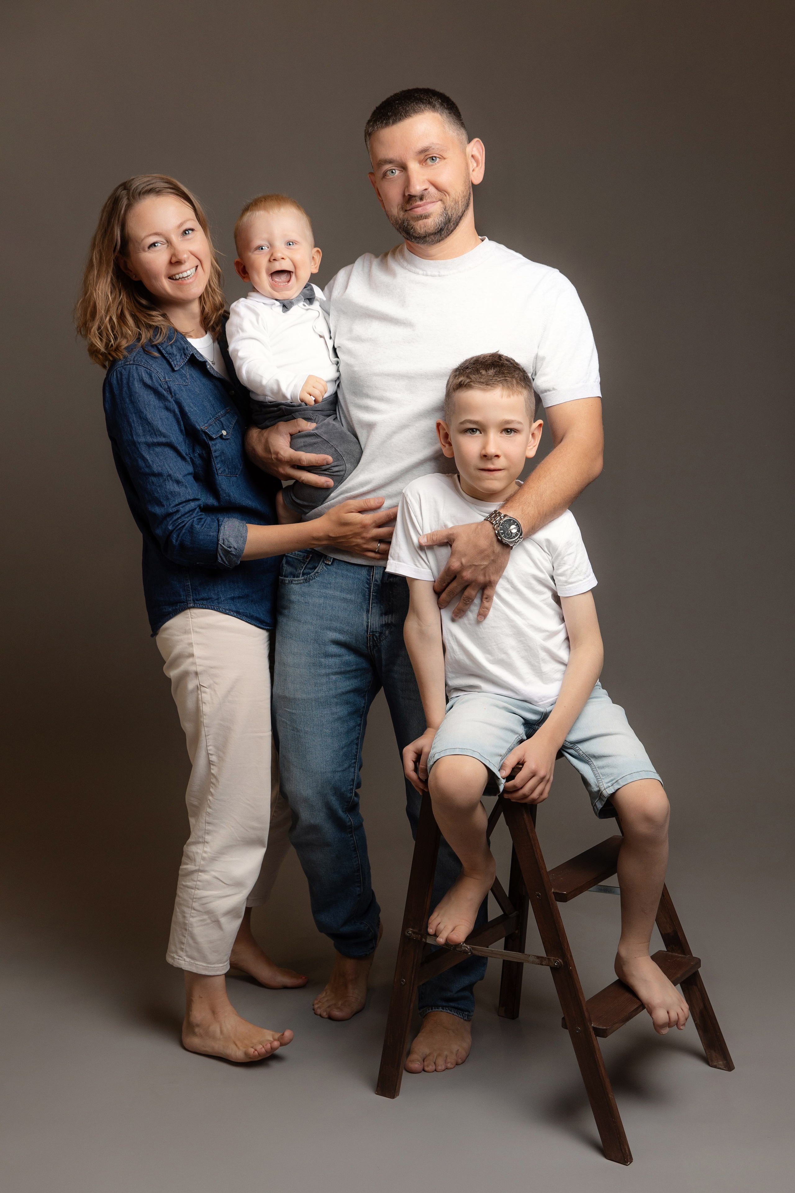 Кадры с родителями. Фотограф новорожденных, семейный фотограф в Санкт-Петербурге