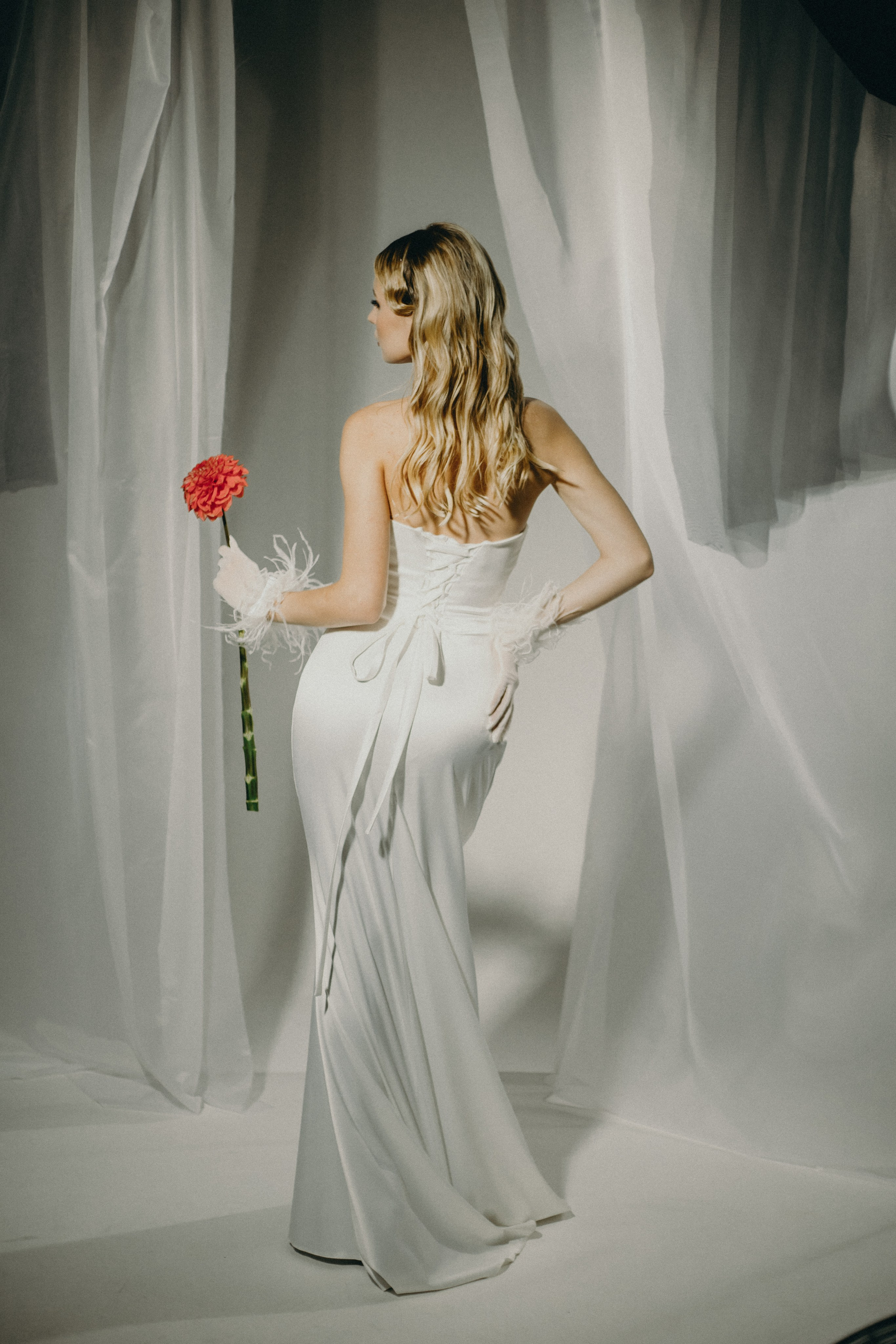 Wedding love-story в студии. Портретный и семейный фотограф в Саратове Елена Шустова