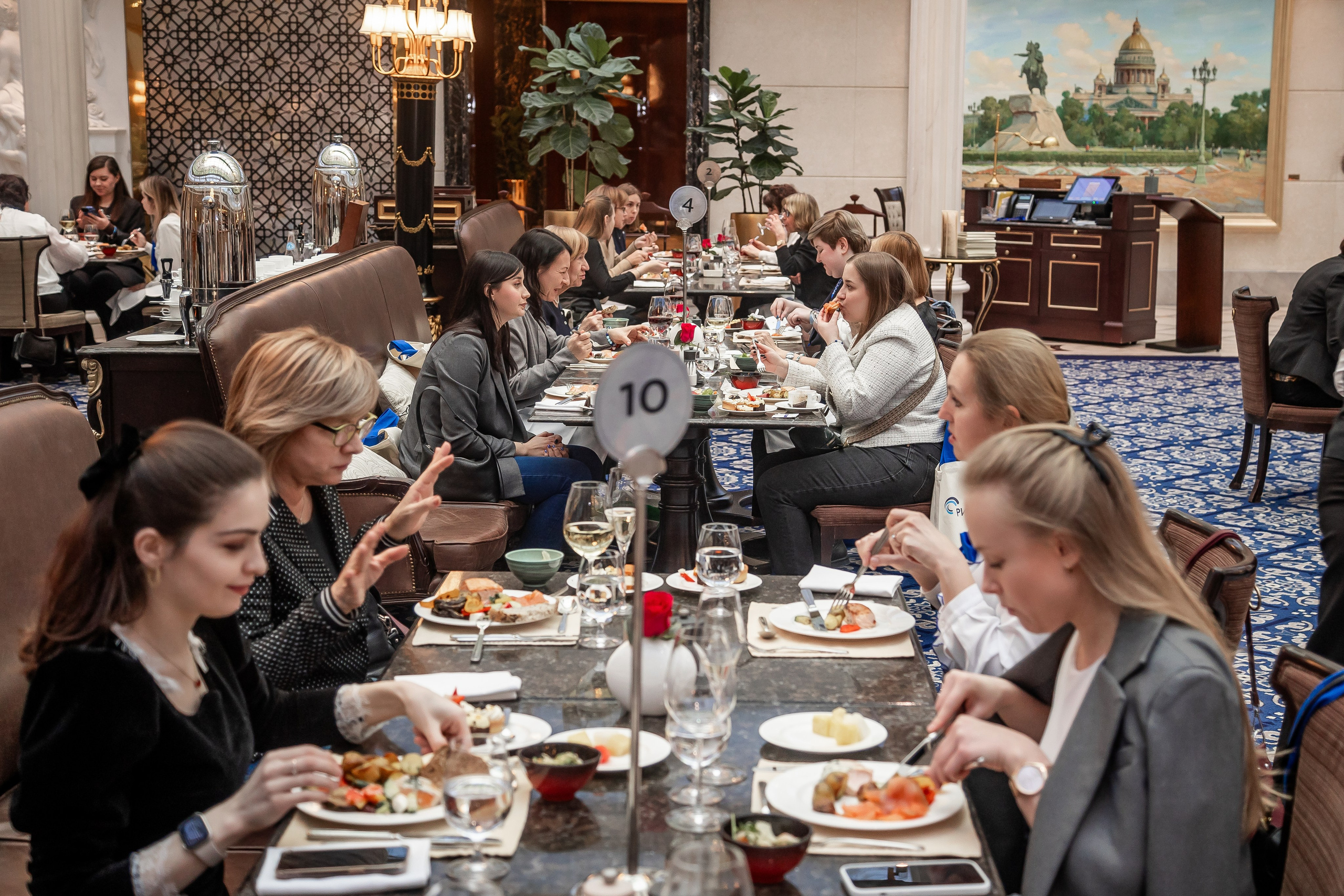 В 2024 году кардиологи собрались на нескольких важных конференциях. Российский национальный конгресс кардиологов прошёл в Санкт-Петербурге. Фотограф в Санкт-Петербурге Чумаков Семен