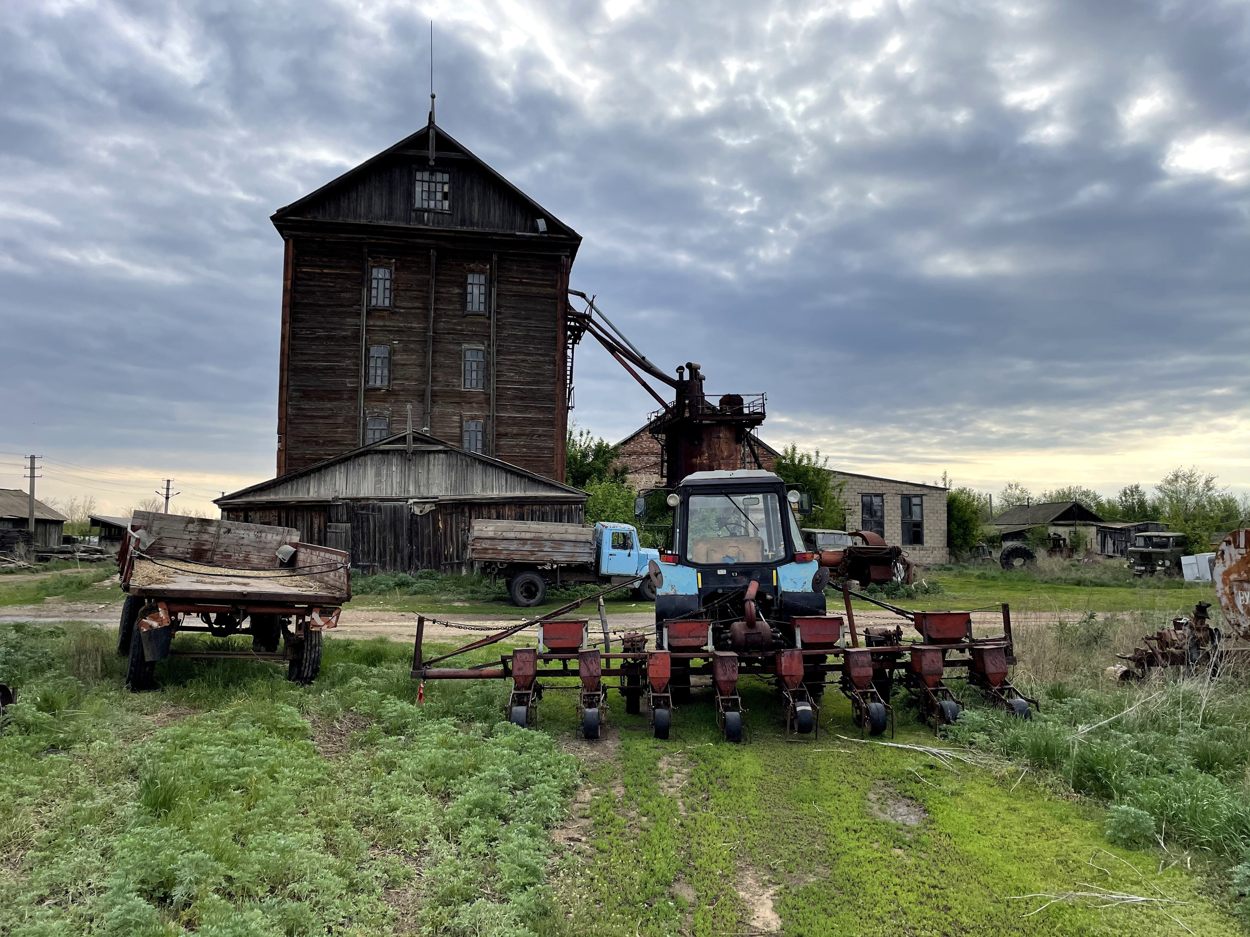 20 090 Деревянное здание. Мельница. ВИЗУАЛЬНЫЕ И ЗВУКОВЫЕ РЕШЕНИЯ ДЛЯ БИЗНЕСА И СЪЁМОК ТЕЛЕТЕЛА