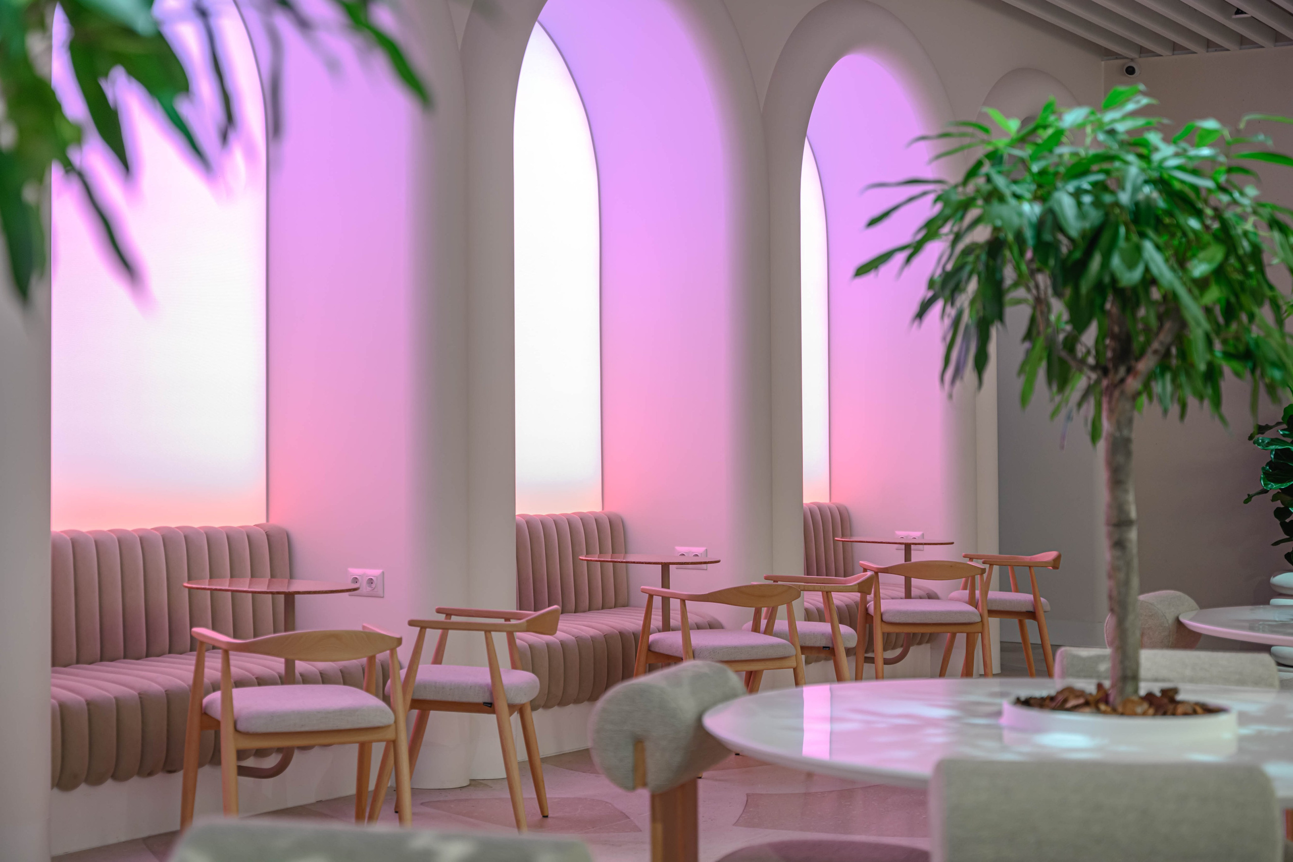 Фотосъемка мебели кофейни в холле аппартаментов Well. Интерьерный и репортажный фотограф в Санкт-Петербурге