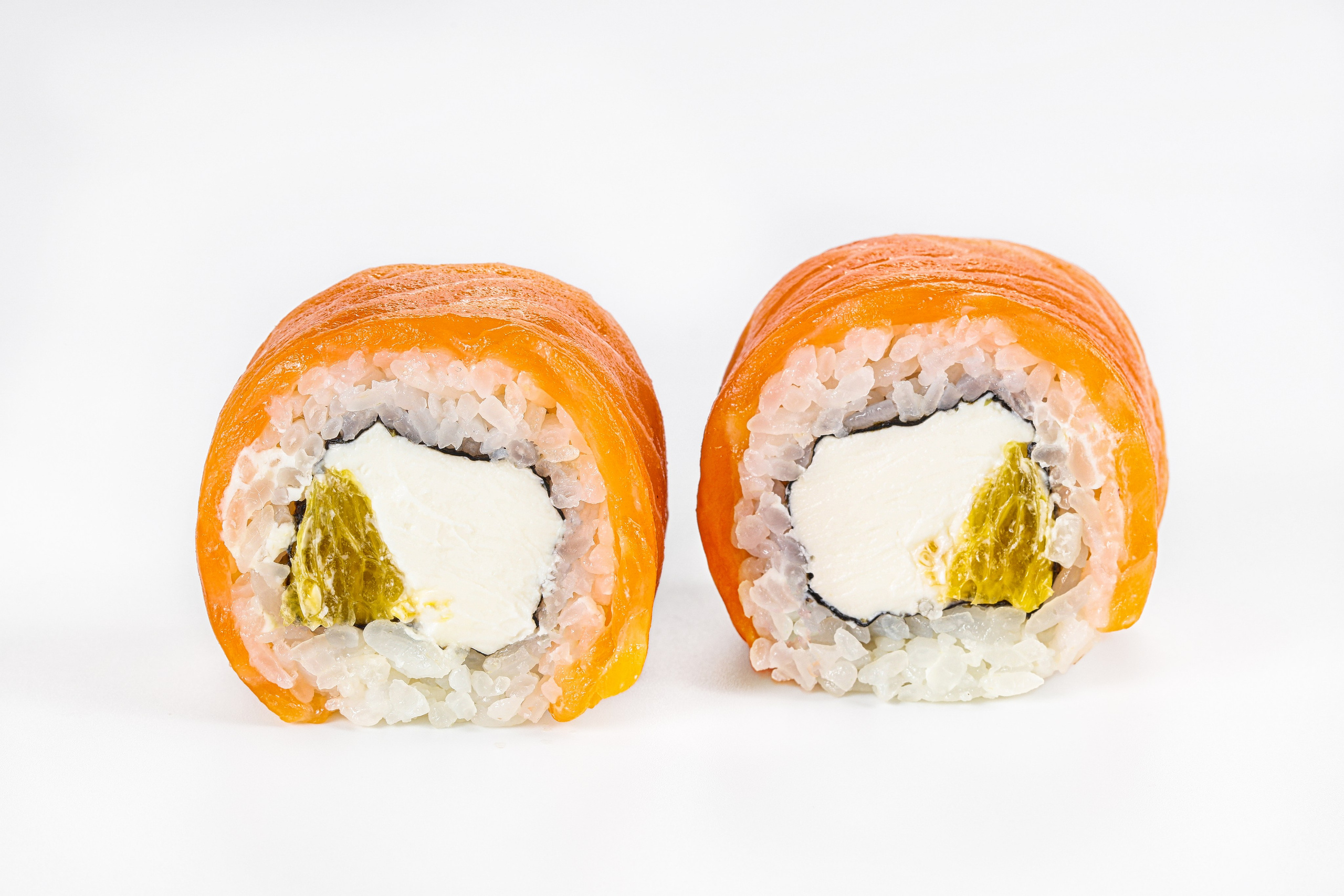 Фотосъемка суши и роллов. Заказ по тел.: +7 (906) 006-90-22. Фуд-фотограф Андрей Старостин — съемка еды в Москве. 9000 руб. в час