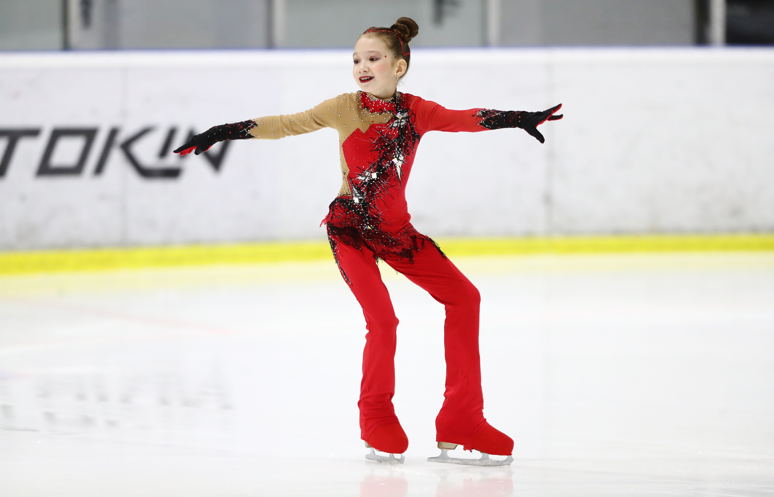 Заказать фото с турниров, соревнований и фестивалей по фигурному катанию, художественной гимнастике и другим видам спорта. Фотограф художественная гимнастика, фигурное катание, Москва и область