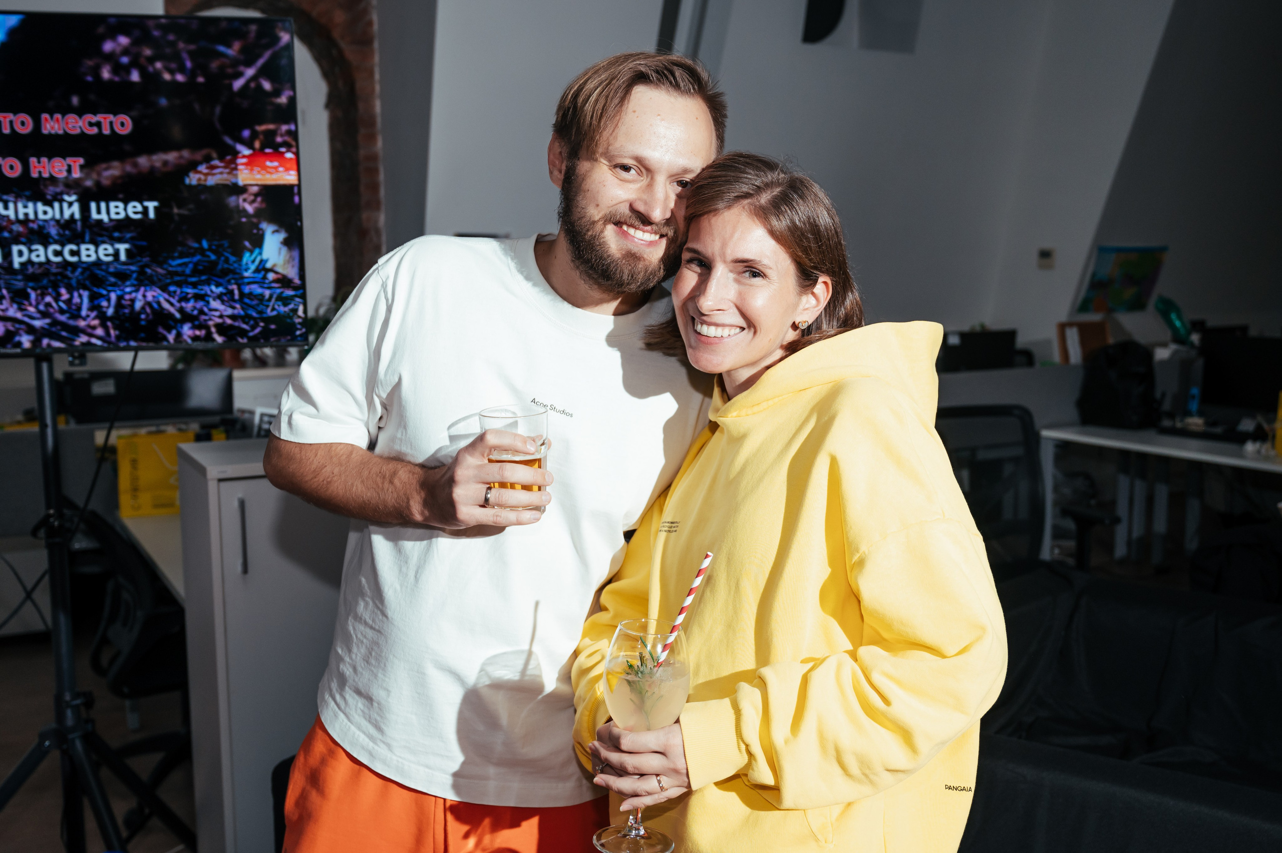 Фотосъёмка корпоратива в офисе в Санкт-Петербурге. Анастасия Петрович фотограф, фотокорреспондент в Москве и Санкт-Петербурге. Фотосъёмка репортажа, мероприятия, корпоративная съёмка, контент