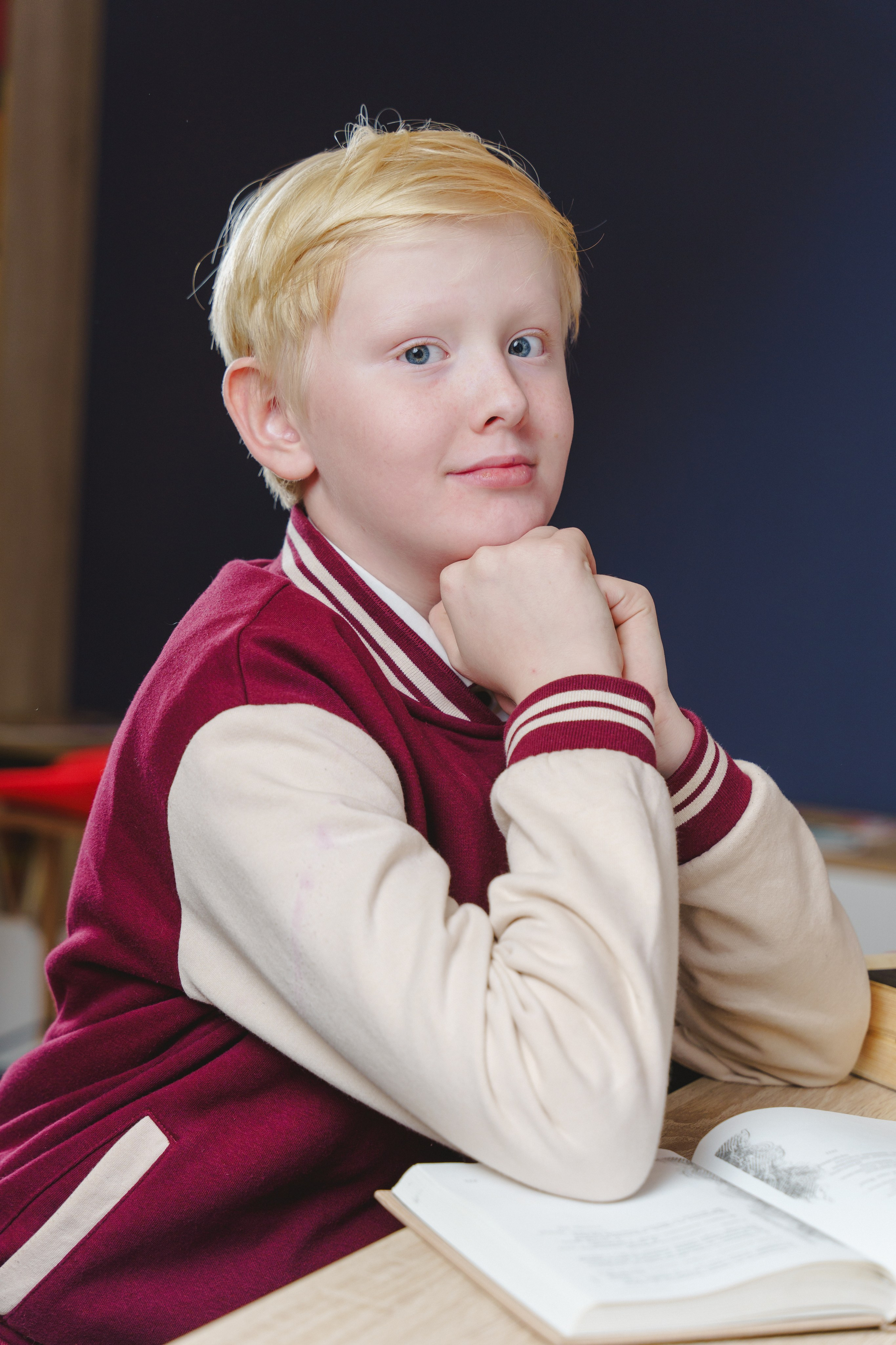 Фотокнига выпускника начальной школы индивидуальный выпускной альбом. Фотограф в детский сад в Екатеринбурге, выпускные альбомы Юлия Умерова