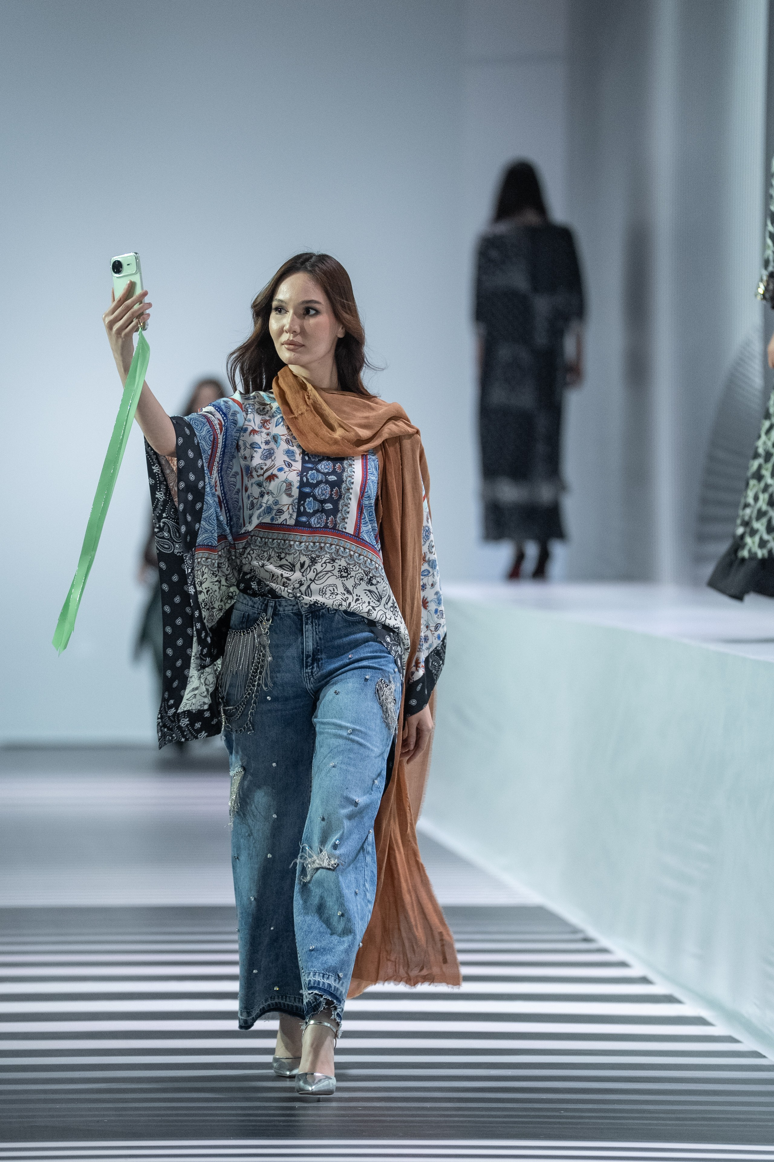 Brad YEARLAN ZHOLDASBEK. Сайт Алматинского НЮ АРТ, будуар и фэшн фотографа Дениса Карпенко