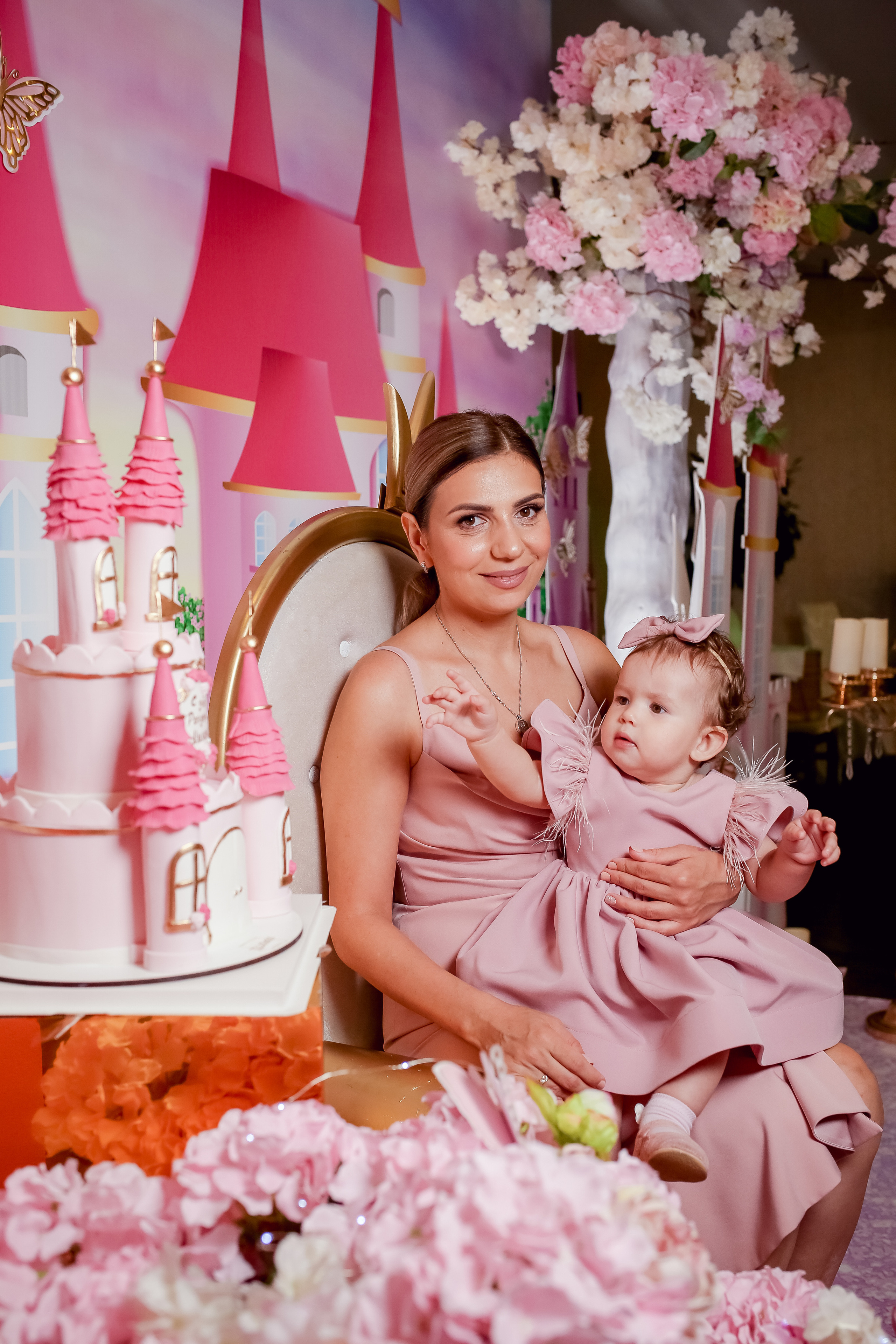 Милана 1 год. Свадебный фотограф город Сочи Красная Поляна Адлер