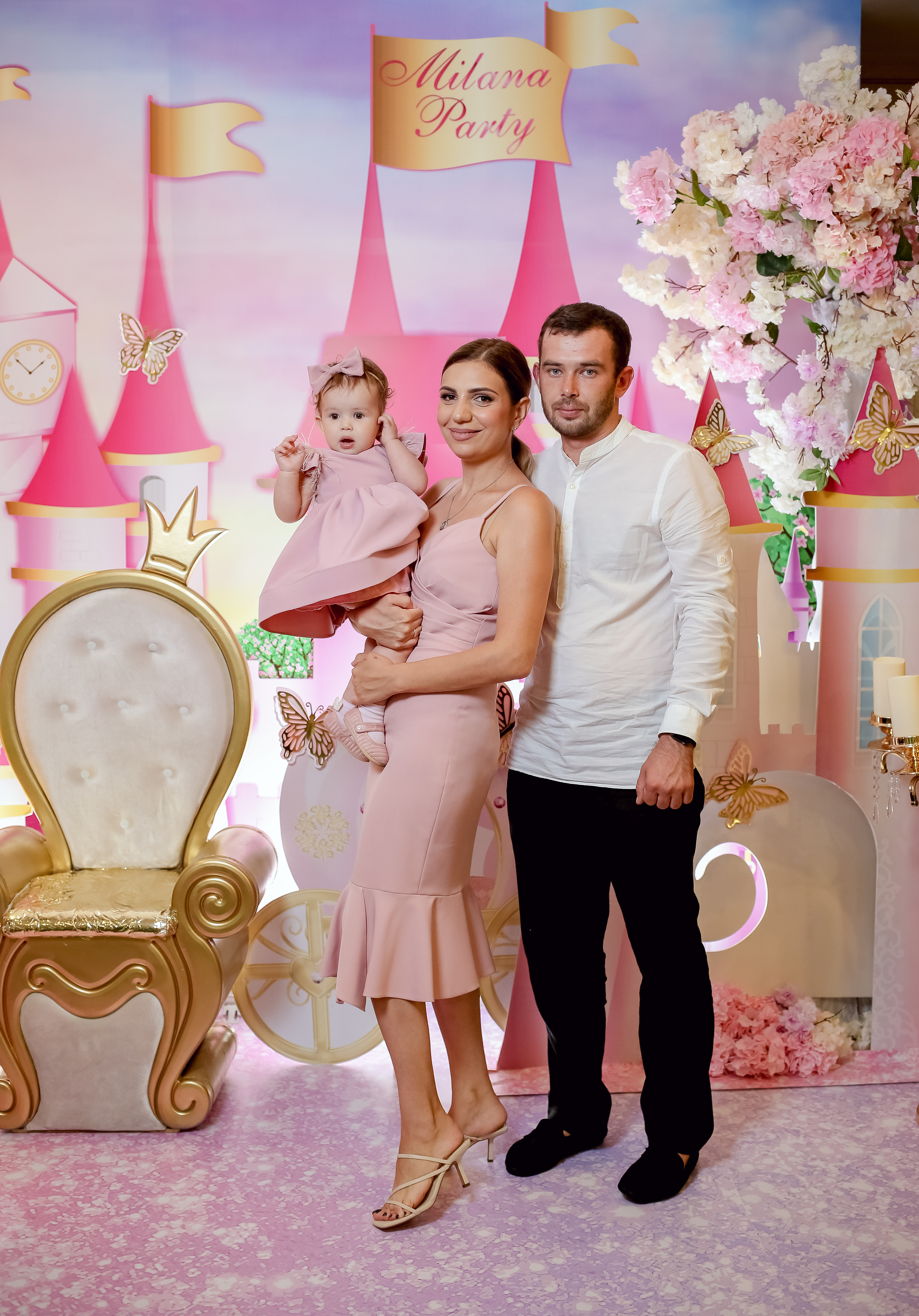 Милана 1 год. Свадебный фотограф город Сочи Красная Поляна Адлер