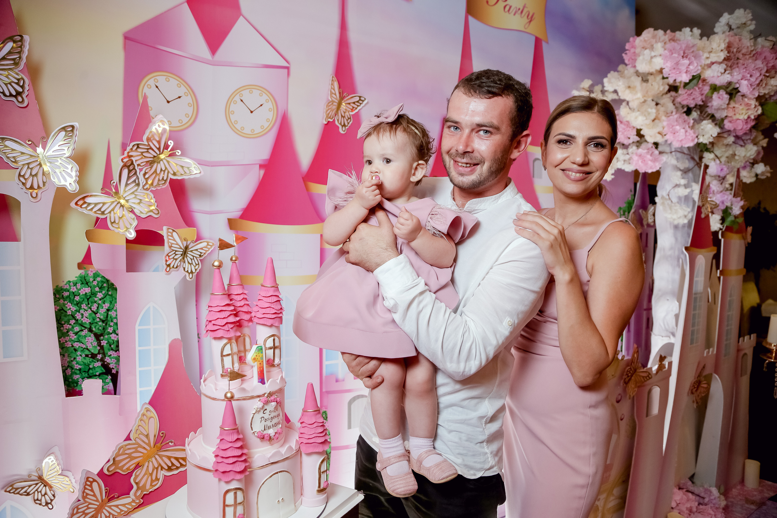 Милана 1 год. Свадебный фотограф город Сочи Красная Поляна Адлер