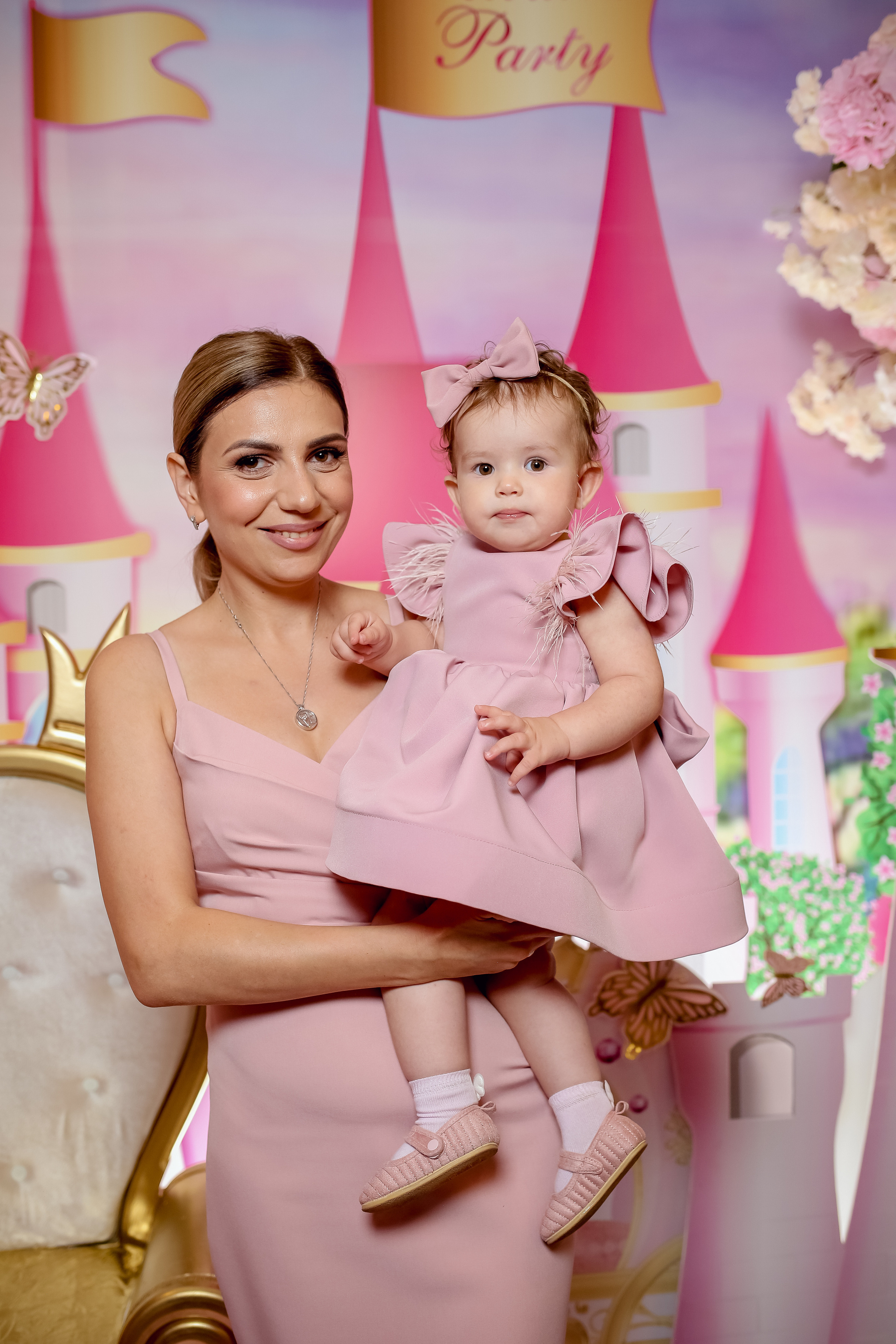 Милана 1 год. Свадебный фотограф город Сочи Красная Поляна Адлер