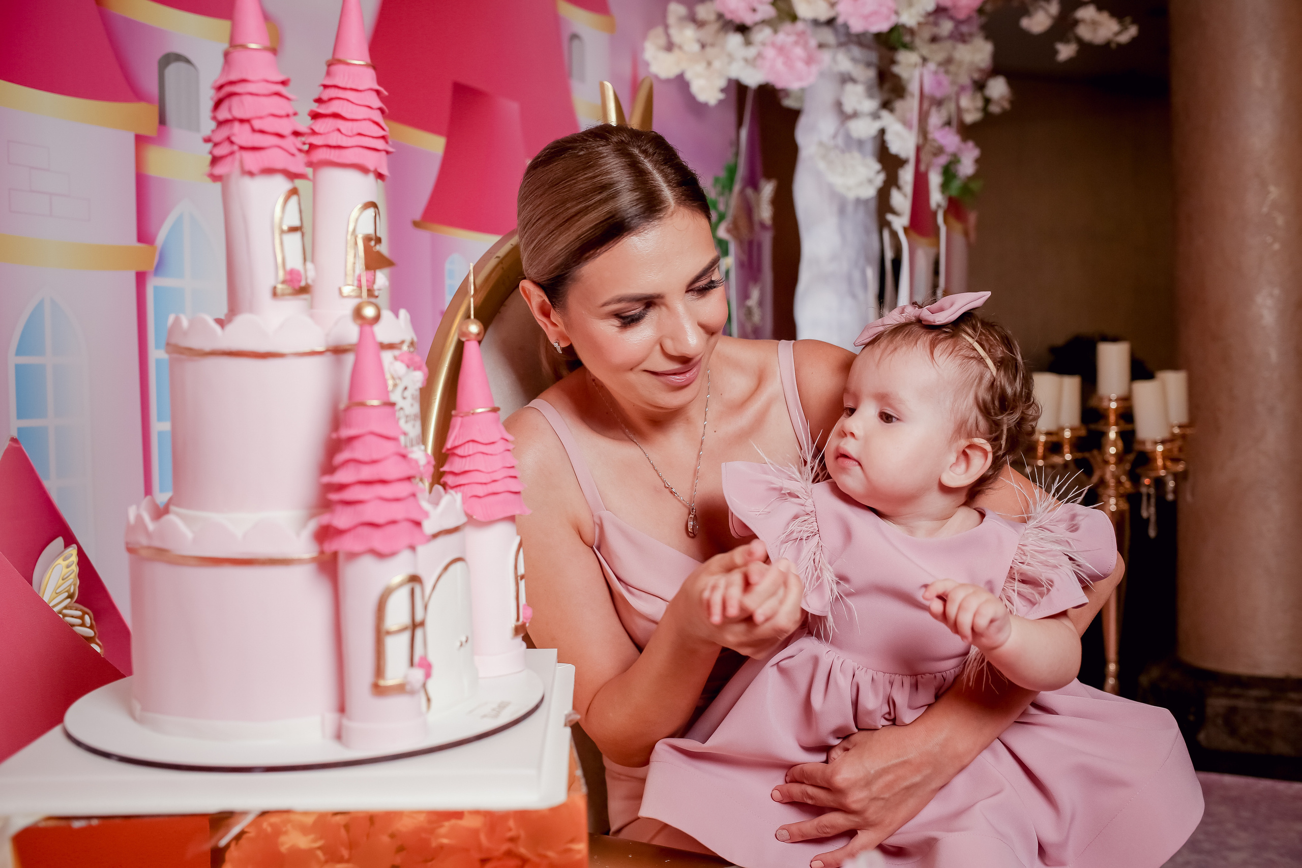 Милана 1 год. Свадебный фотограф город Сочи Красная Поляна Адлер