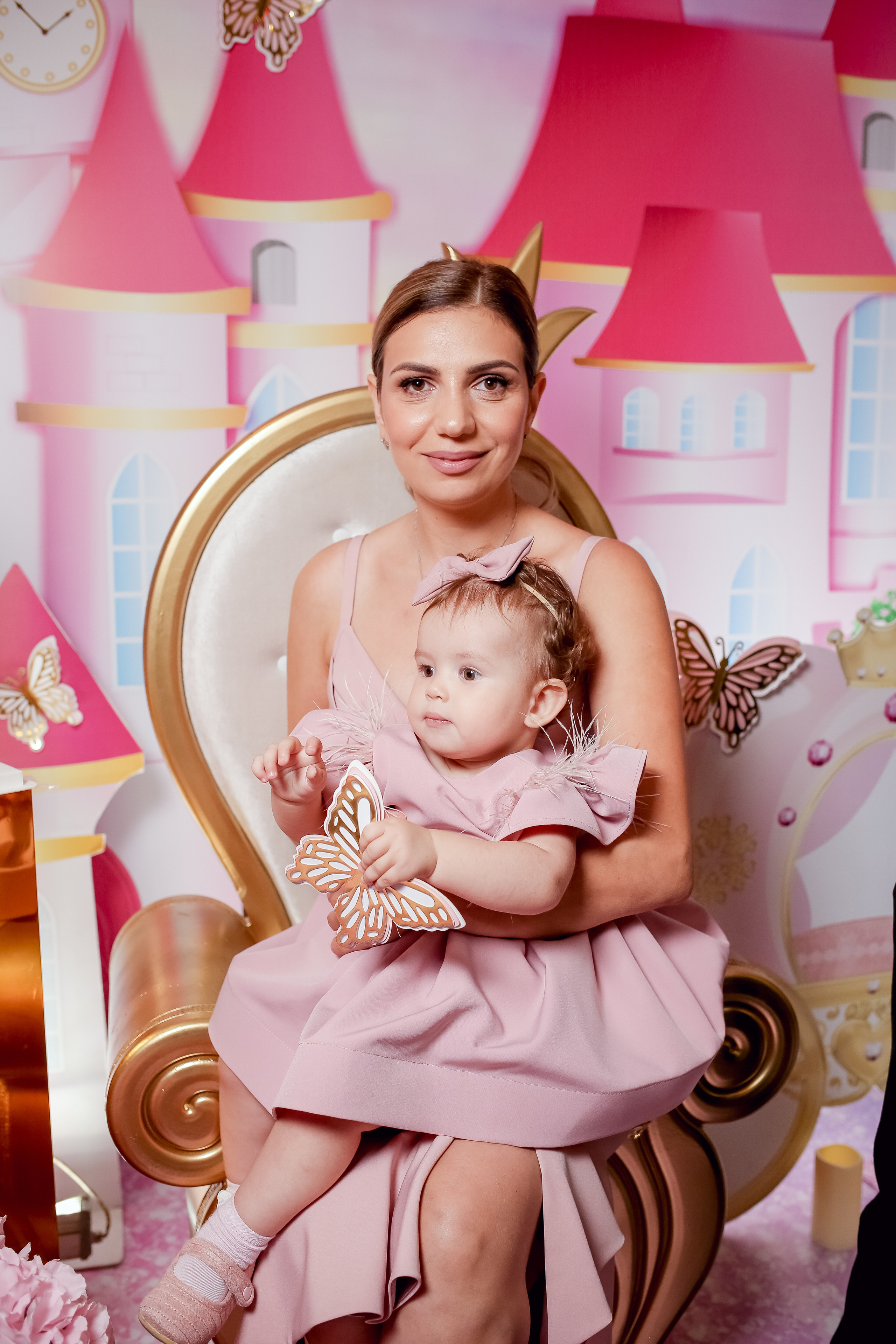 Милана 1 год. Свадебный фотограф город Сочи Красная Поляна Адлер