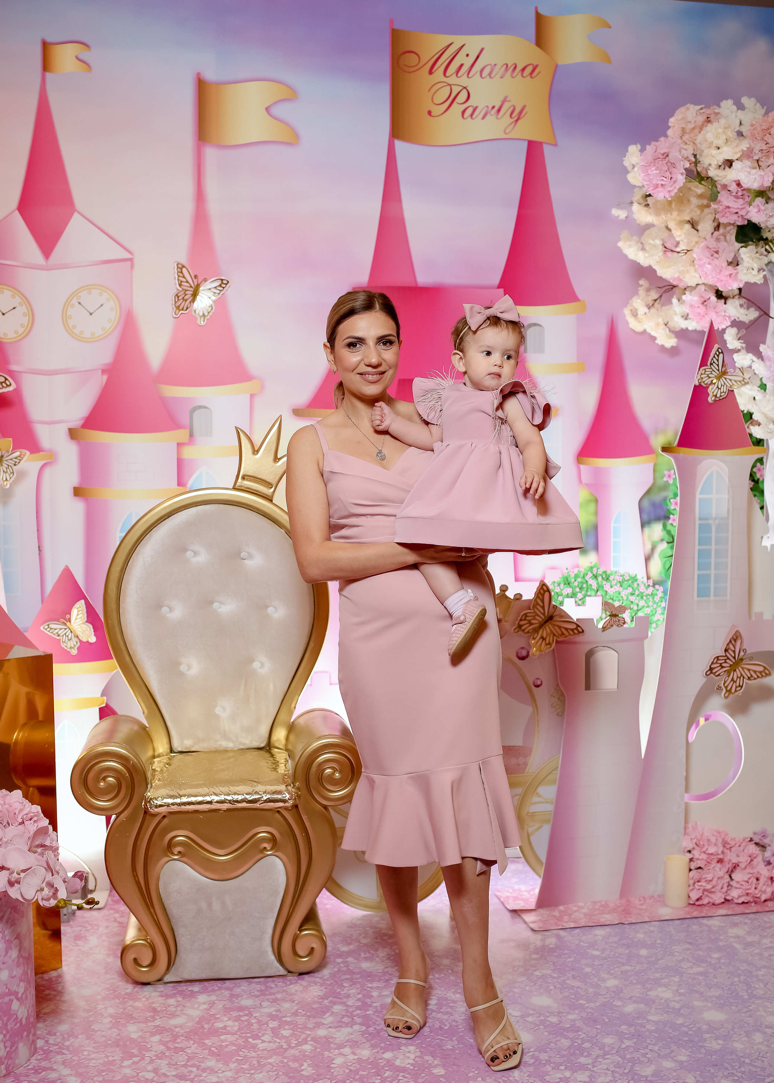 Милана 1 год. Свадебный фотограф город Сочи Красная Поляна Адлер