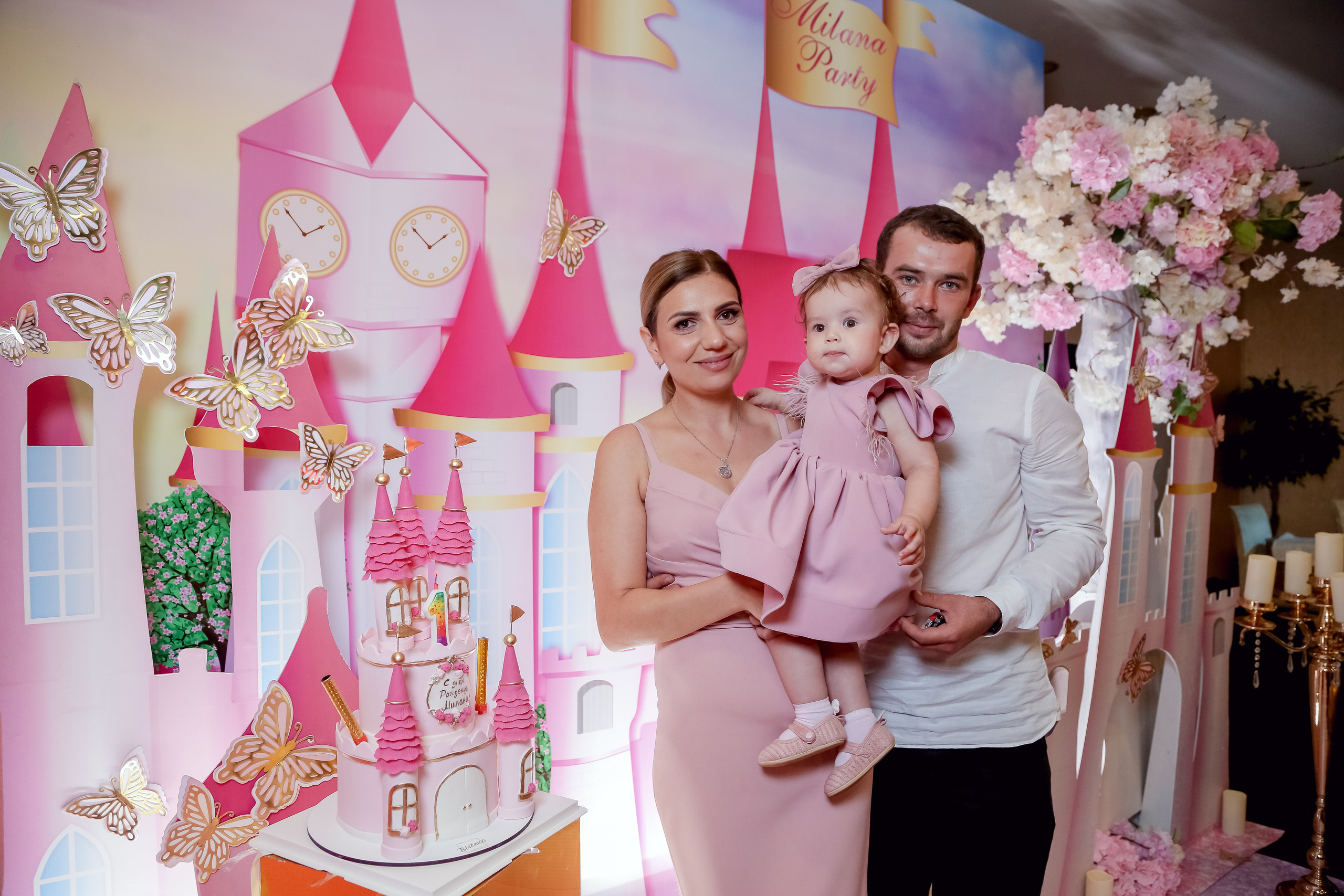 Милана 1 год. Свадебный фотограф город Сочи Красная Поляна Адлер