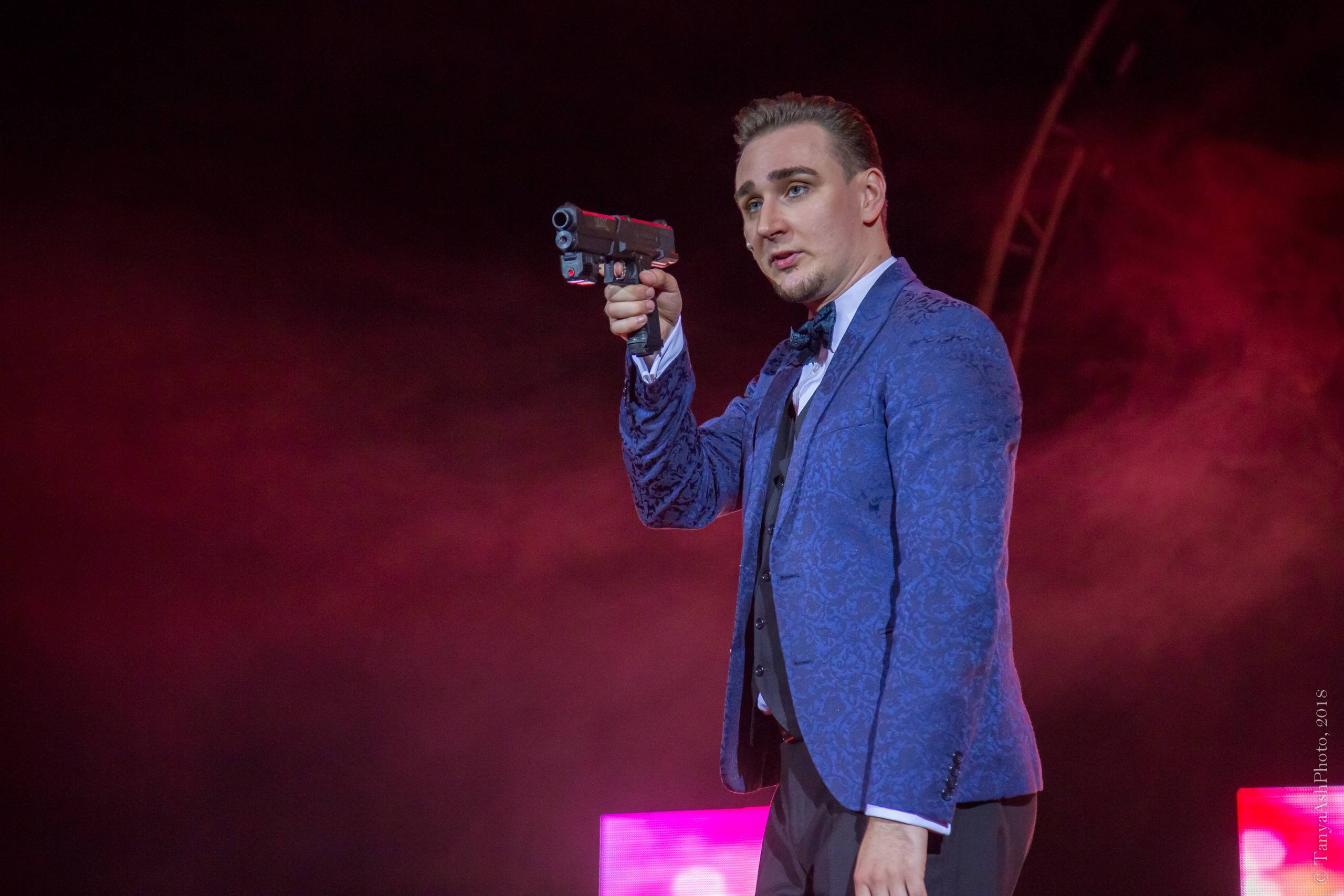 Магическое шоу "Иллюзии обмана". Фотограф Сонкина Татьяна