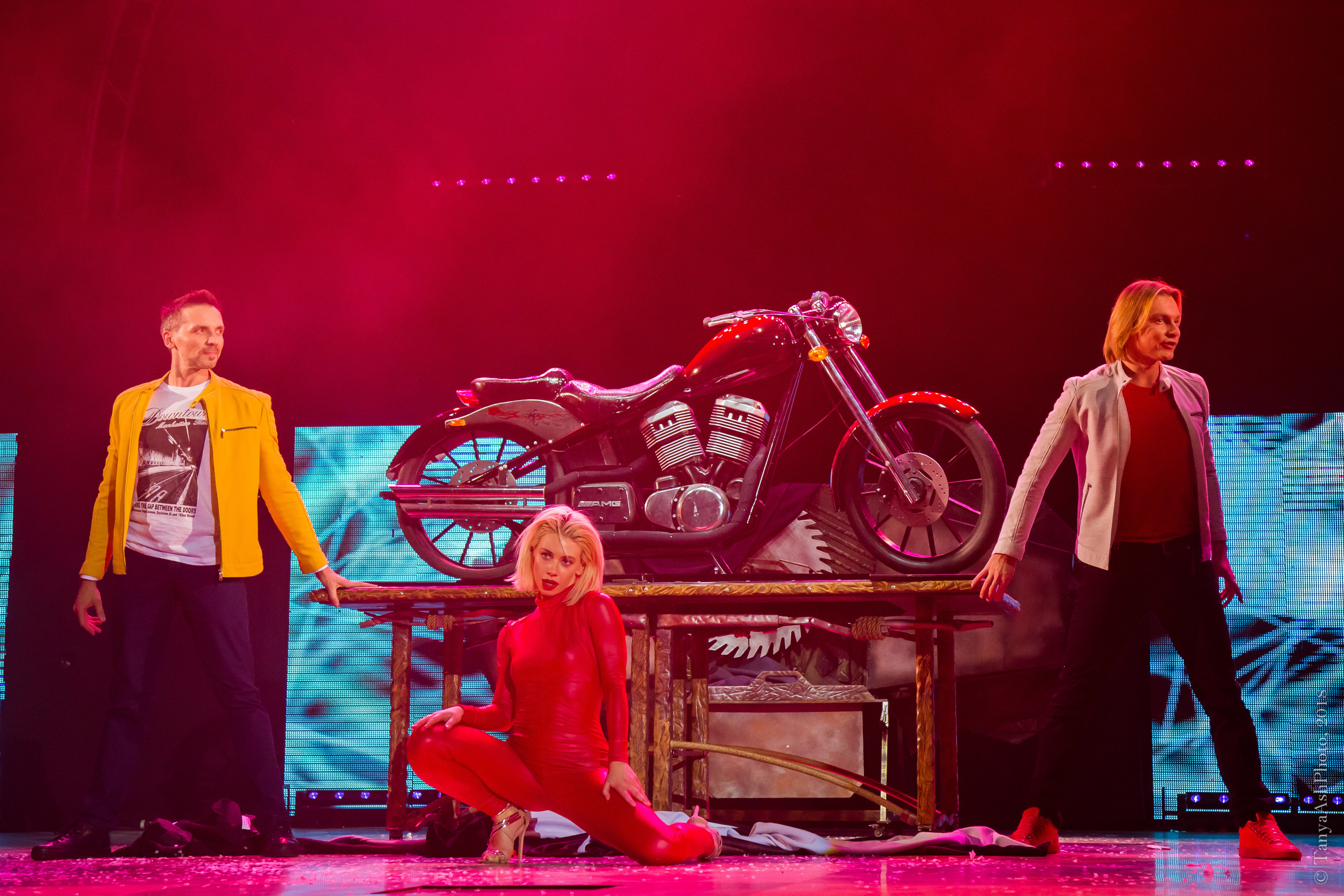 Магическое шоу "Иллюзии обмана". Фотограф Сонкина Татьяна