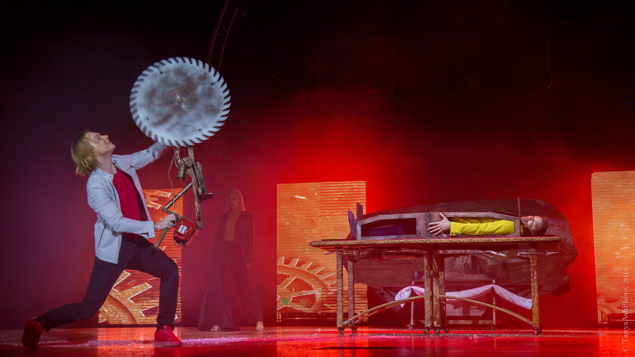 Магическое шоу "Иллюзии обмана". Фотограф Сонкина Татьяна