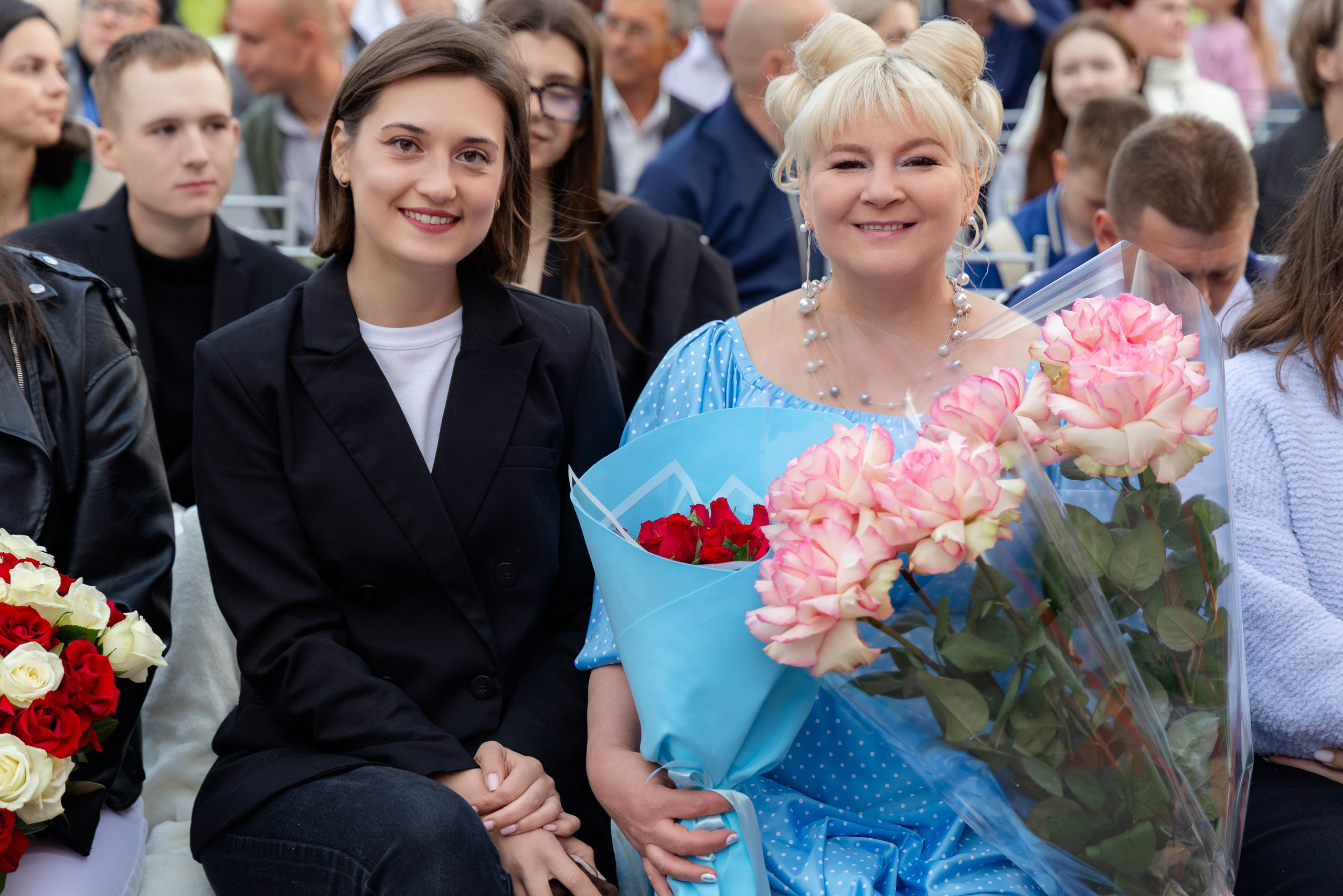 Школьный выпускной 2025 год в Минске, Беларуси. Свадебный фотограф в Минске/Беларуси Сергей Спиридонов