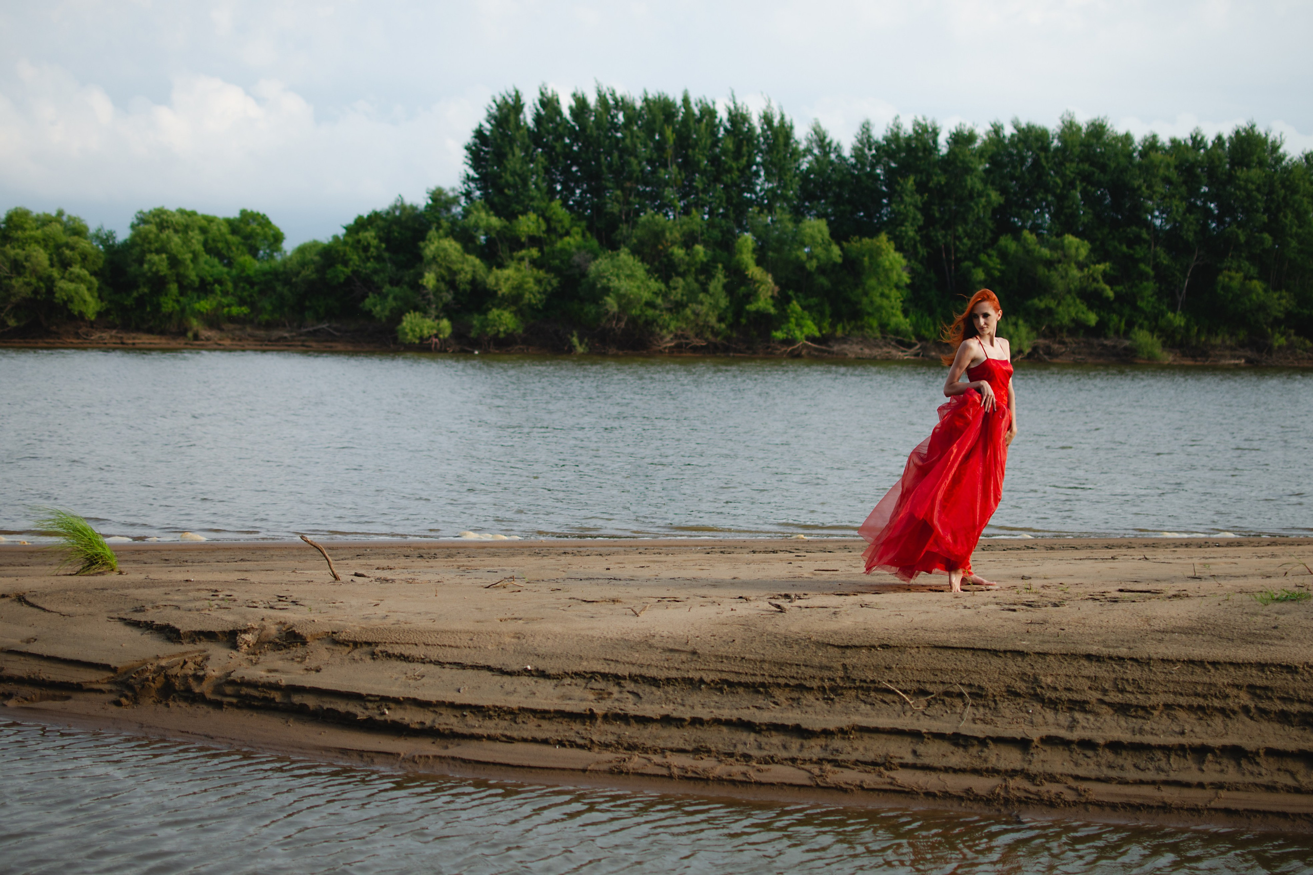 Фотосессия на берегу реки. Модель Анна. Фотограф в Хабаровске