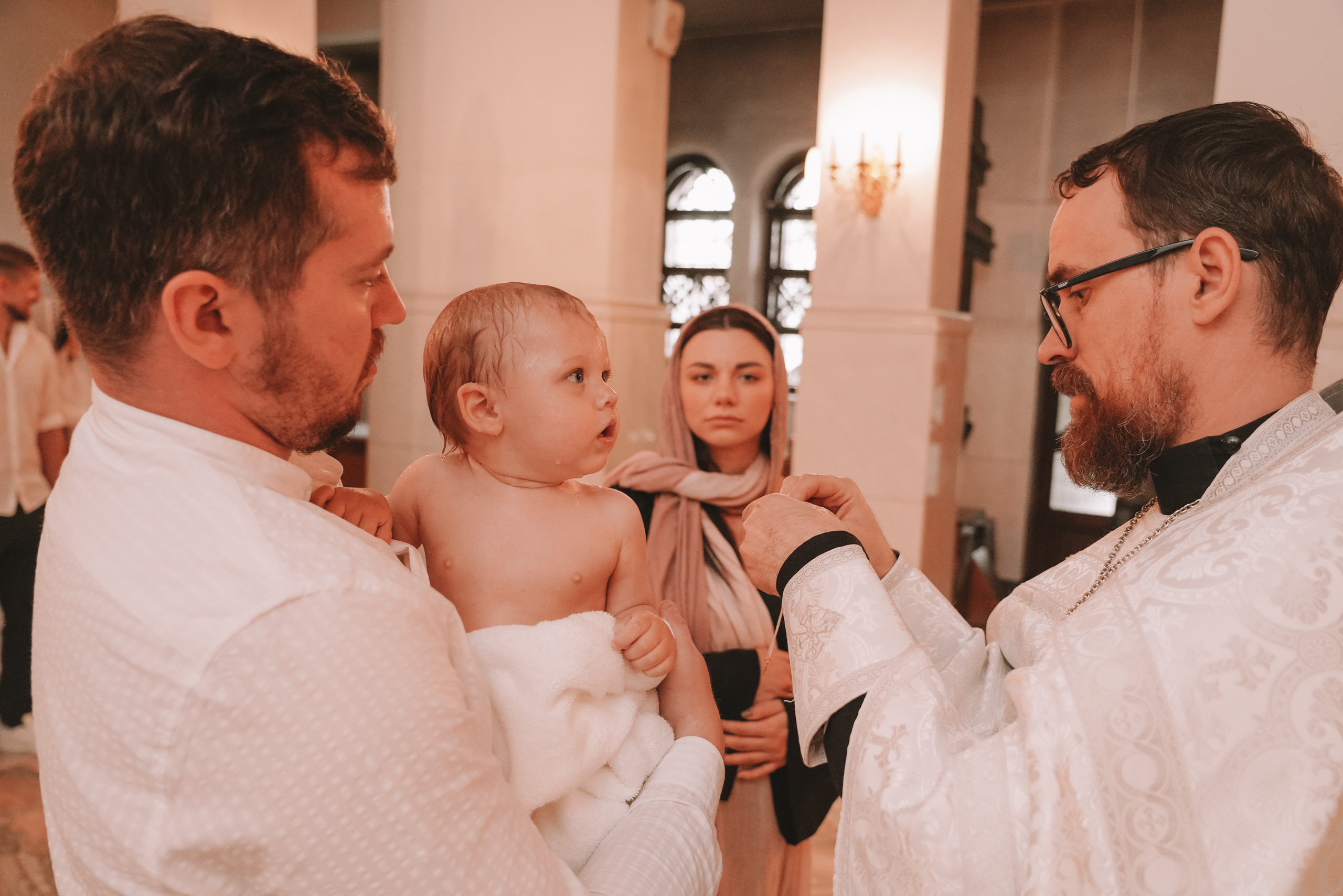 Таинство крещения. Фотограф новорожденных, детский и семейный фотограф Алла Шостак