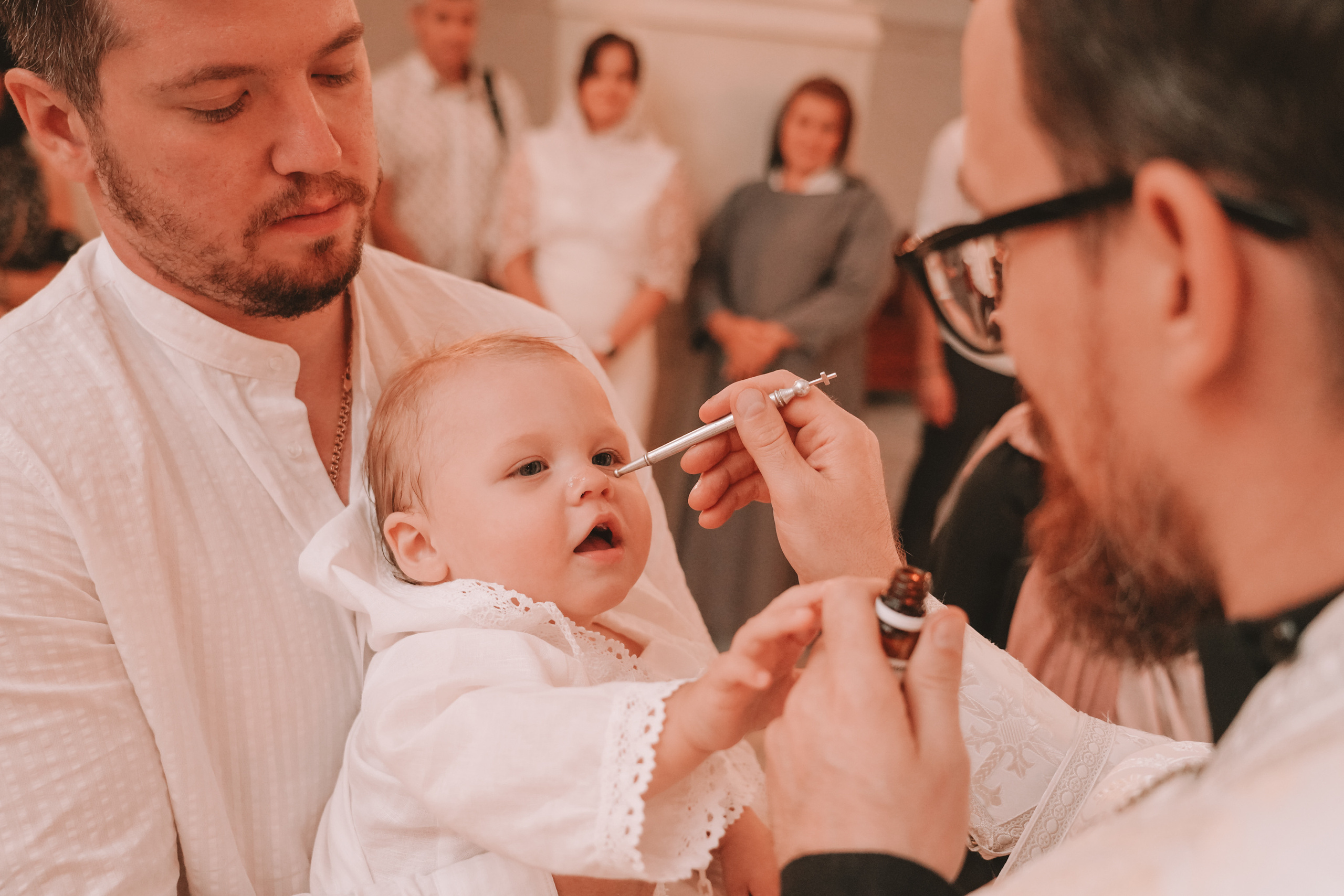 Таинство крещения. Фотограф новорожденных, детский и семейный фотограф Алла Шостак