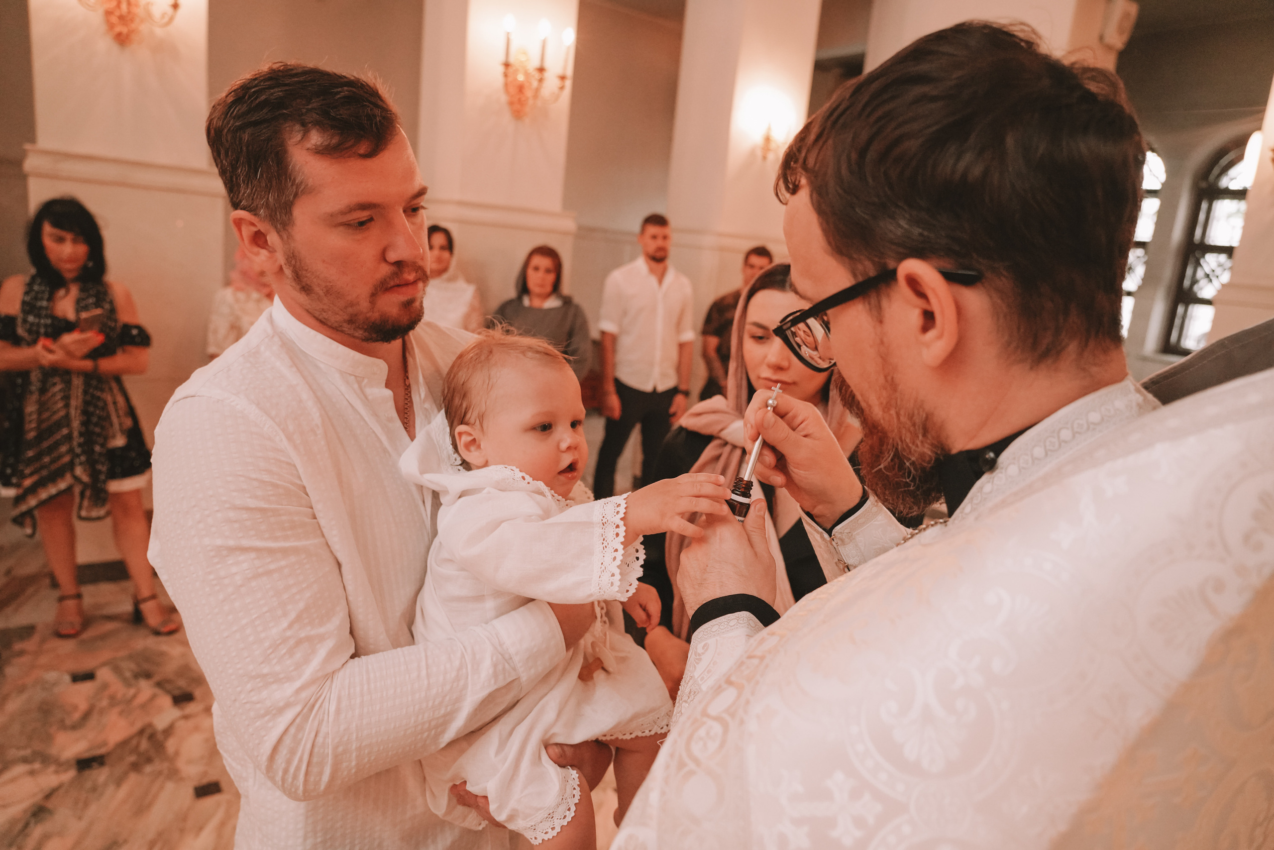 Таинство крещения. Фотограф новорожденных, детский и семейный фотограф Алла Шостак