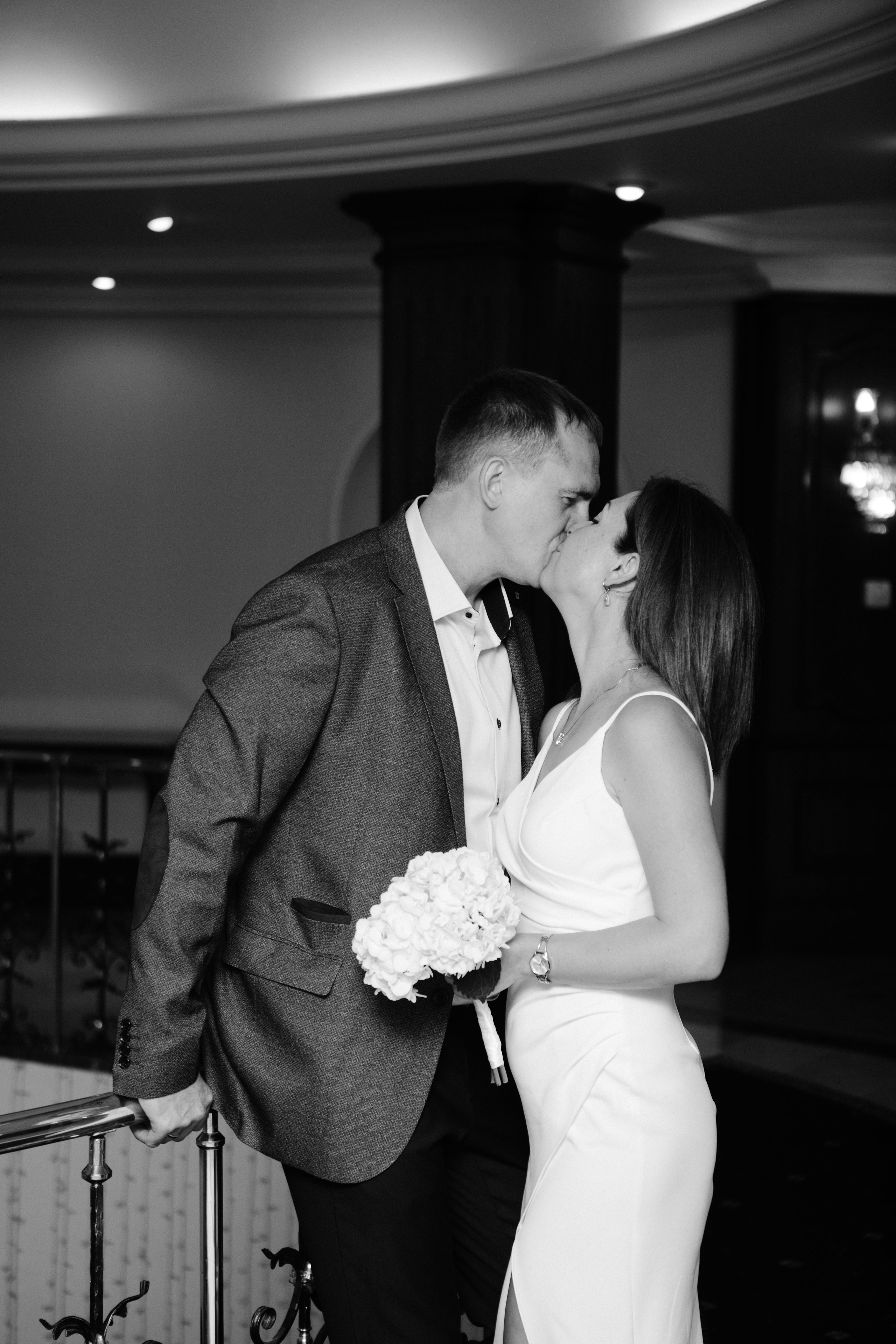 Лиза и Сережа. Роспись и тусовка в коттедже. Свадебный и портретный фотограф в Москве Анастасия Масюк