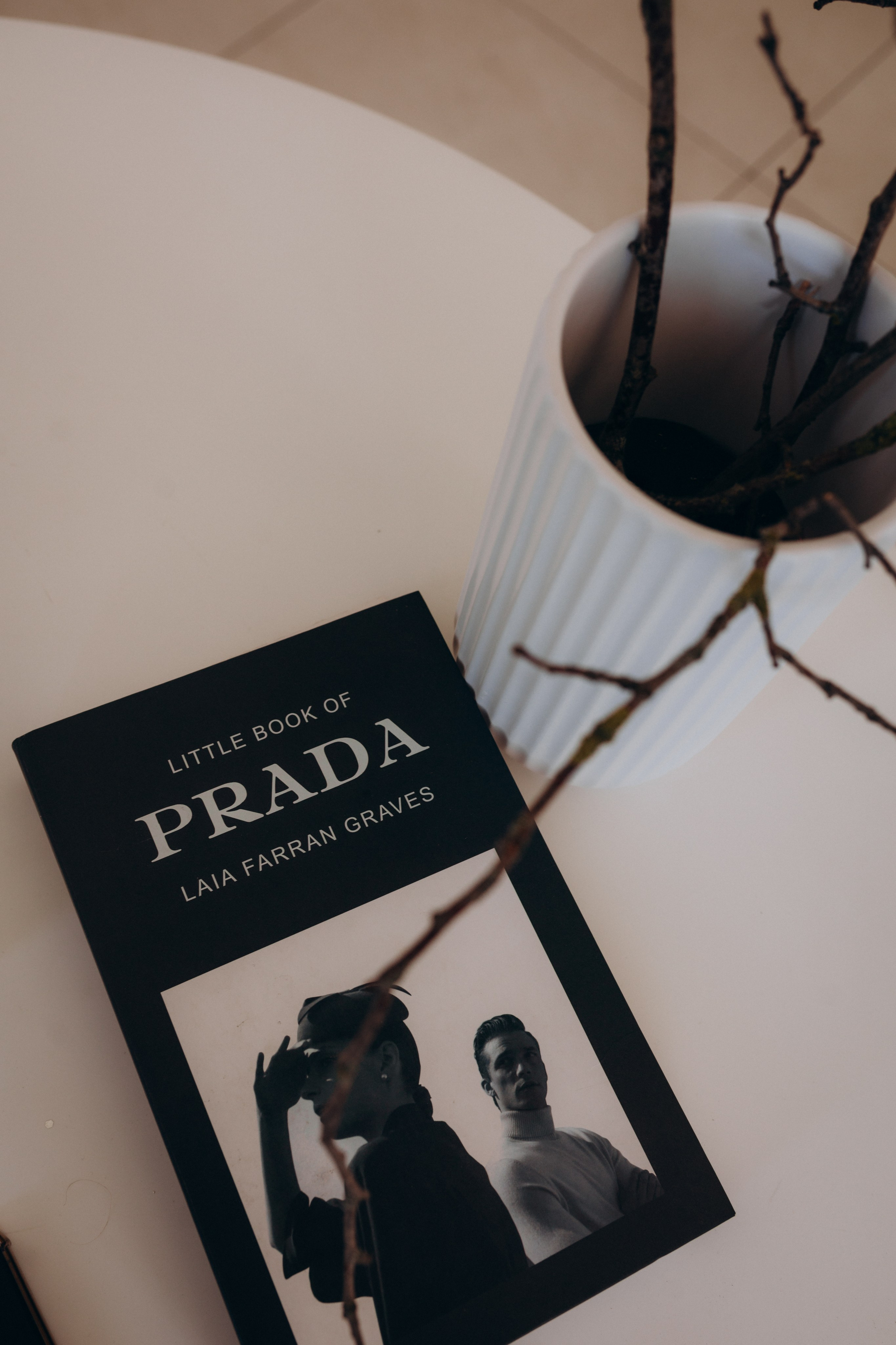 Фотосессия для контента салона красоты Бровико. Фотограф в Санкт-Петербурге Разиля Идиятуллина