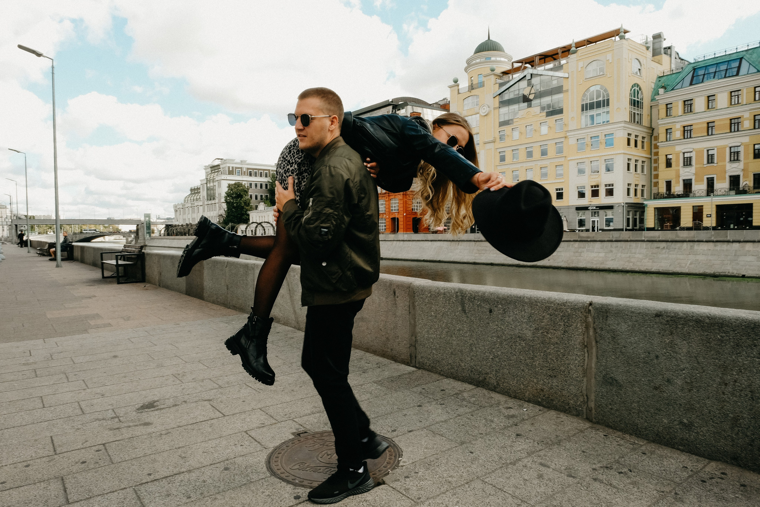 Солнце на Красном Октябре. Свадебный фотограф Александра Тюлякова