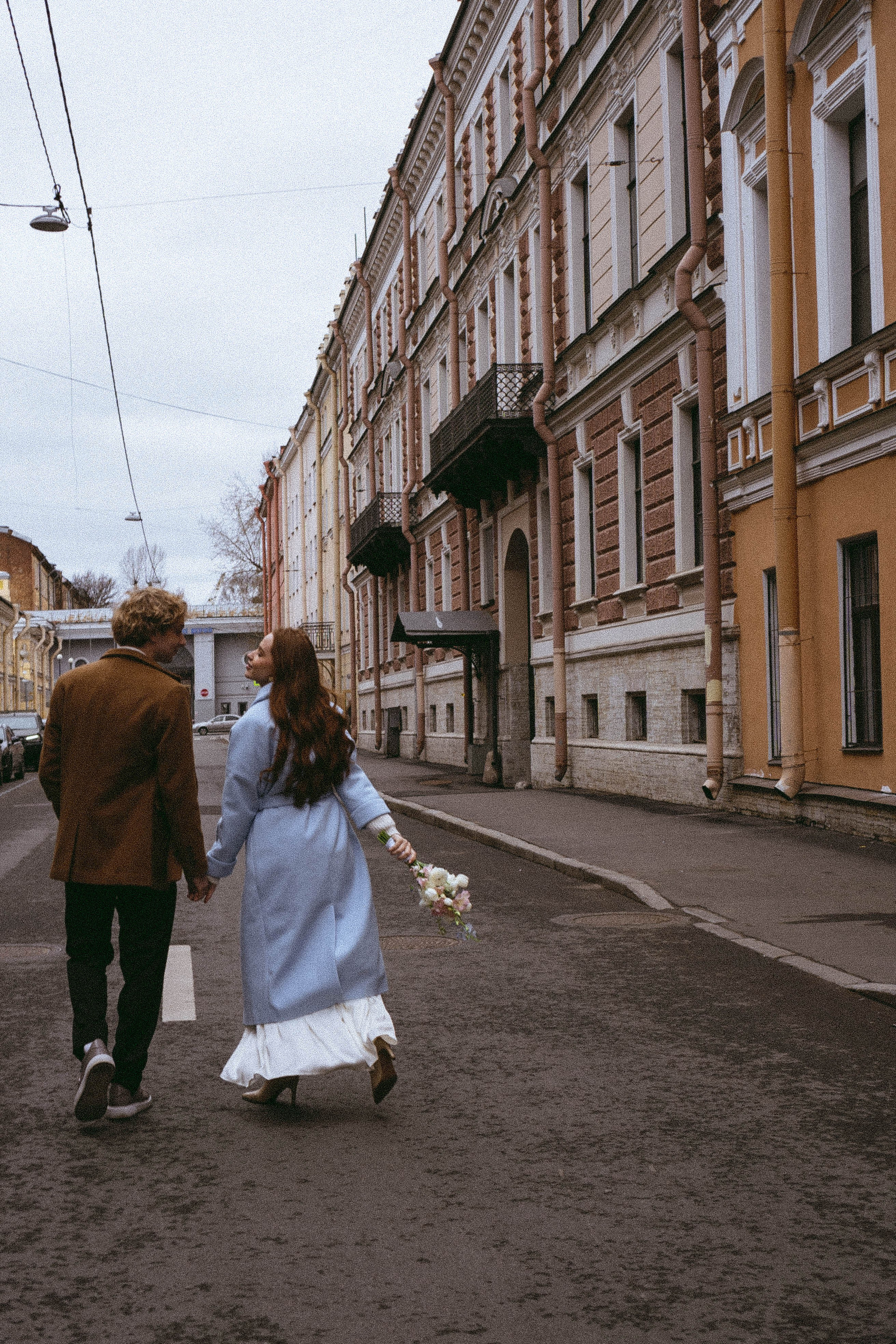 СВАДЕБНАЯ СЬЕМКА В ОТЕЛЕ. СБОРЫ ЖЕНИХА И НЕВЕСТЫ И ТАКЖЕ ТОР И ПОДГОТОВКА К ПРОГУЛКЕ И ПРОГУЛКА ПО ПЕТРОГРАДКЕ. Профессиональный фотограф, Санкт-Петербург — Виктория Богомолова