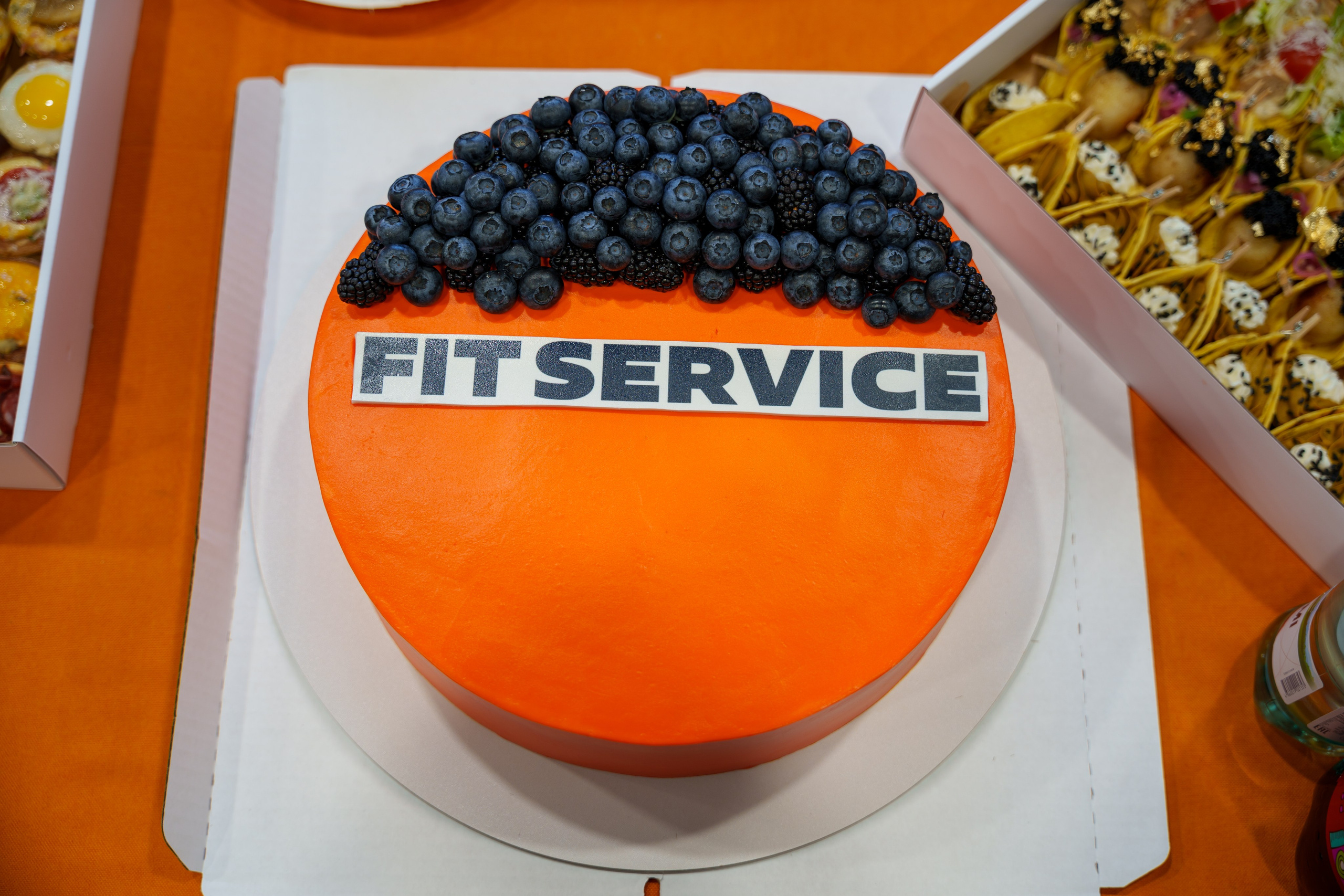 Интерьерная фотосъемка автосервиса Fit Service в Краснодаре — Профессиональная фотосъемка интерьера техцентра в Краснодаресеть СТО. Шедевры для Вас! Фотограф и Видеограф в Краснодаре Пахиев Руслан