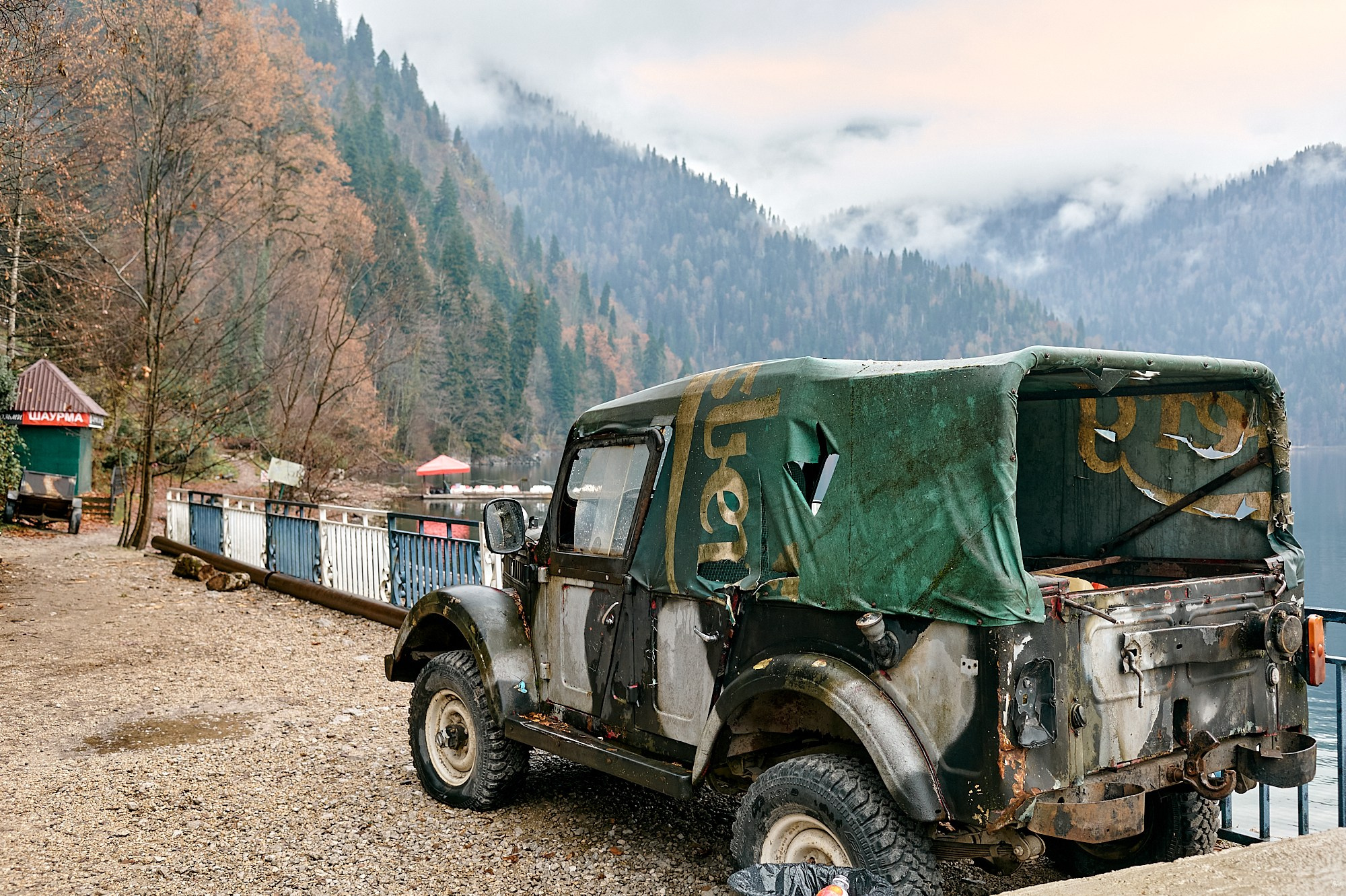 Озеро Рица, Абхазия. Декабрь 2024. Фотографии отовсюду и обо всем