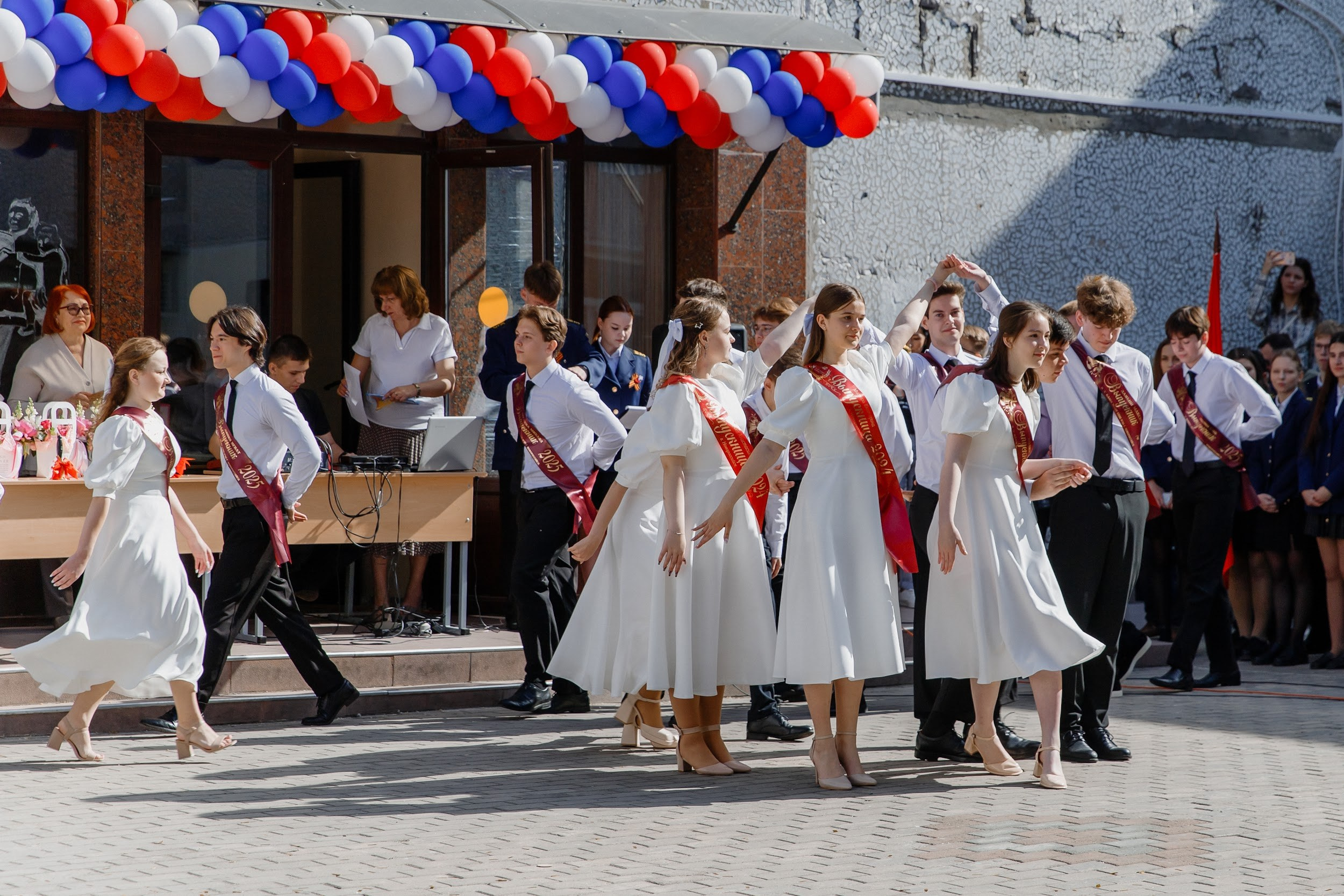 9 класс 33 школа. Выпускные альбомы Натальи Бутко: Новороссийск, Анапа, Геленджик