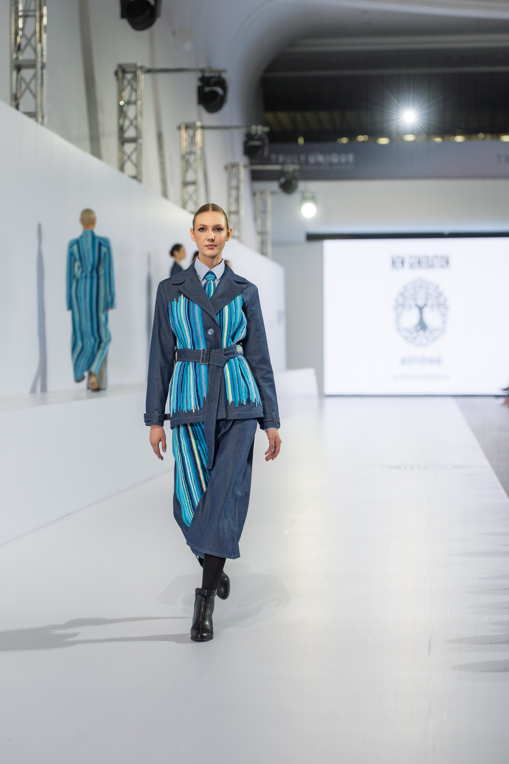 New Generation Elmtree. Сайт Алматинского НЮ АРТ, будуар и фэшн фотографа Дениса Карпенко