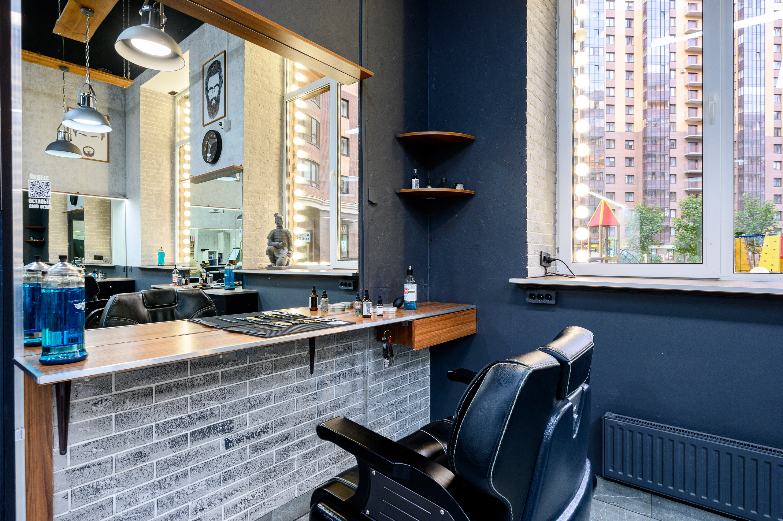 Студия стрижки TOPHAIR. Интерьерный фотограф. Фото- видеосъемка недвижимости Санкт-Петербург