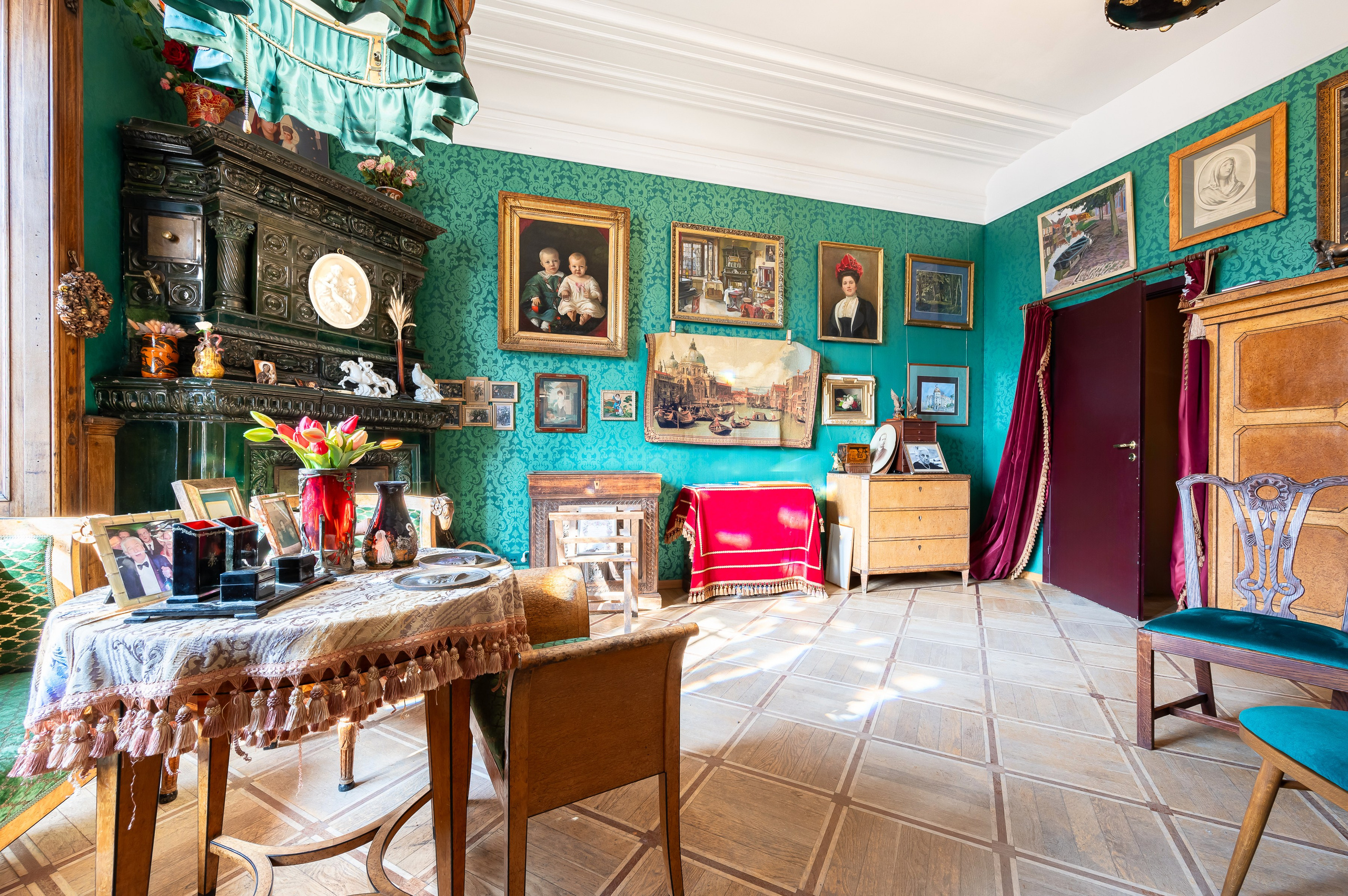 Квартира-музей семьи Бенуа. Интерьерный фотограф. Фото- видеосъемка недвижимости Санкт-Петербург