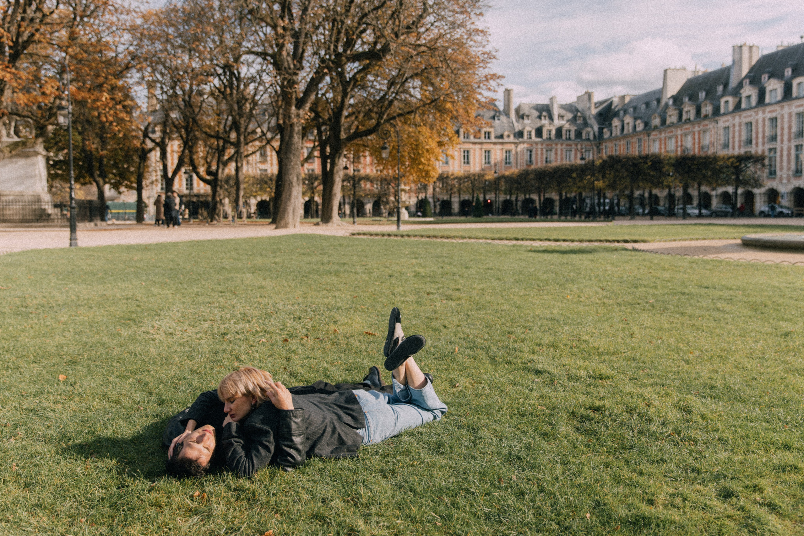 First love is something that lasts forever. Photographer in Paris