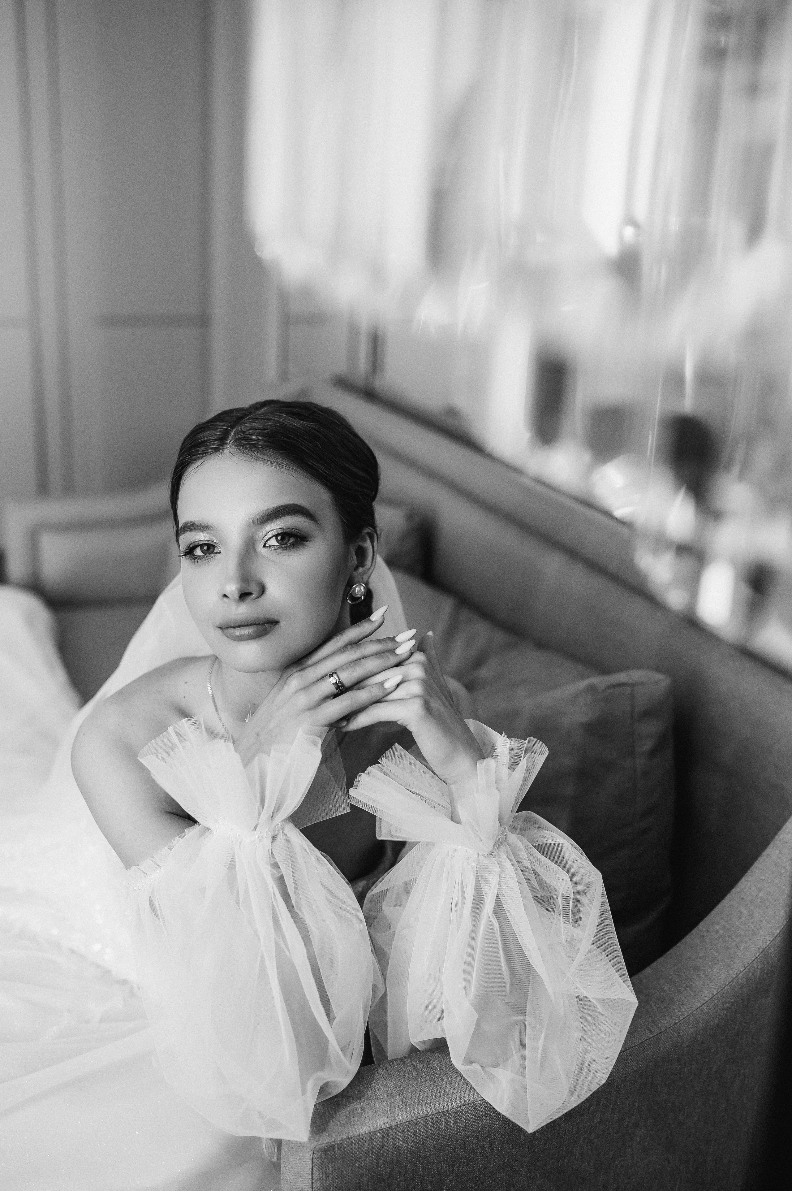 Свадебное утро и прогулка красивой яркой пары. Свадебный и семейный фотограф в Симферополе Дарья Маркова