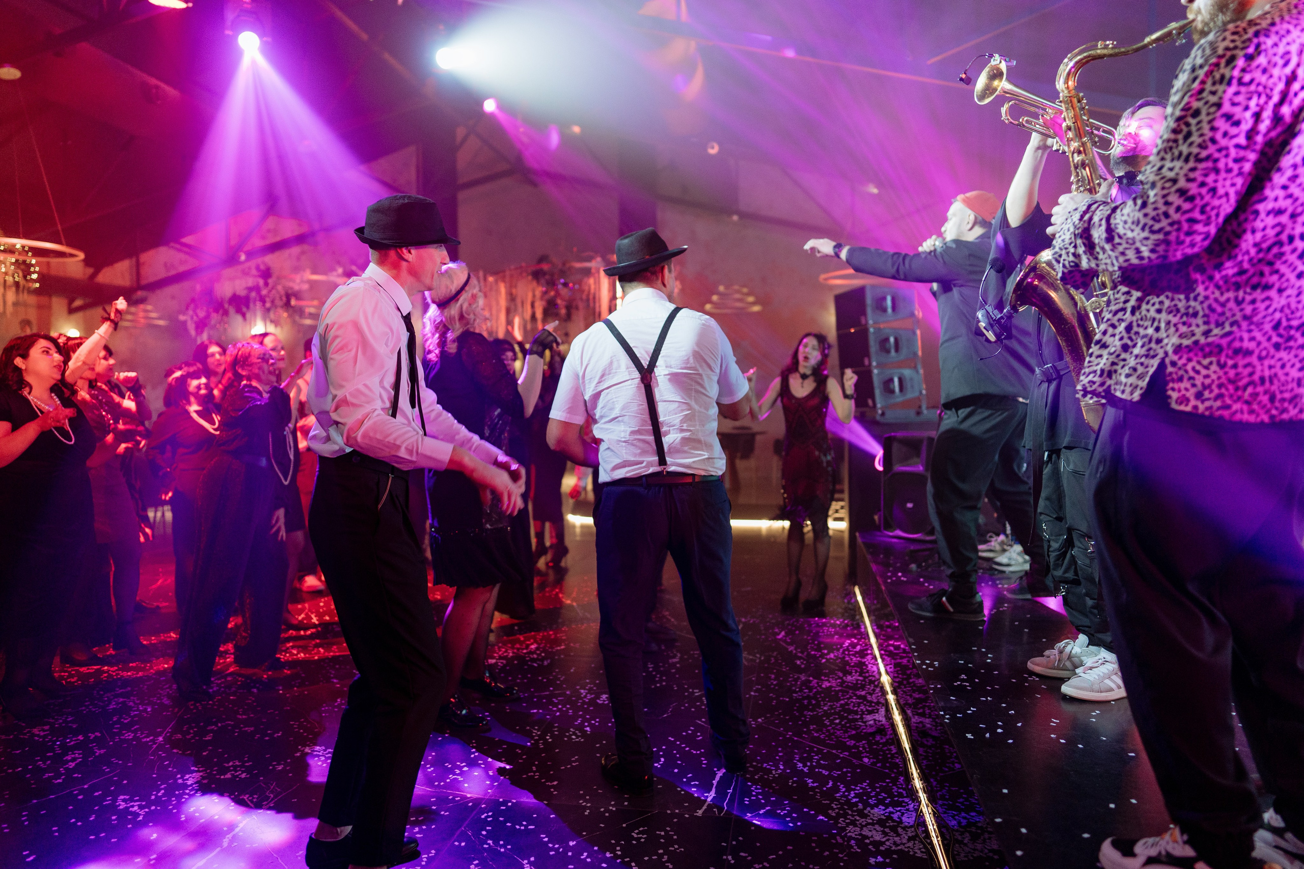 Альбион Тур