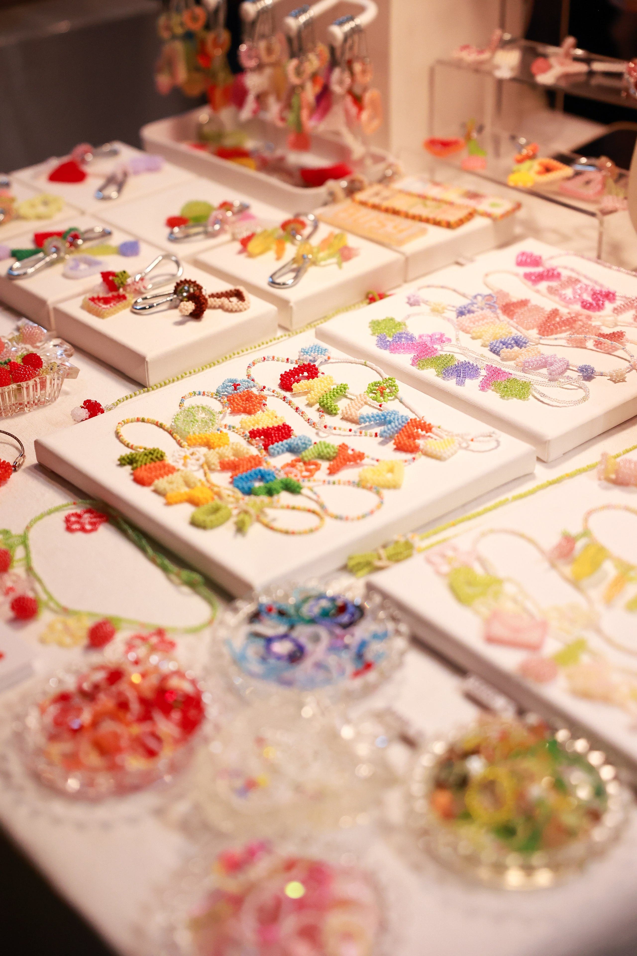 7–8 марта 2025 в пространстве «Три вокзала. Депо» / День 1 / фото Саша Жукова. Фотоотчеты «Ламбада-маркета»