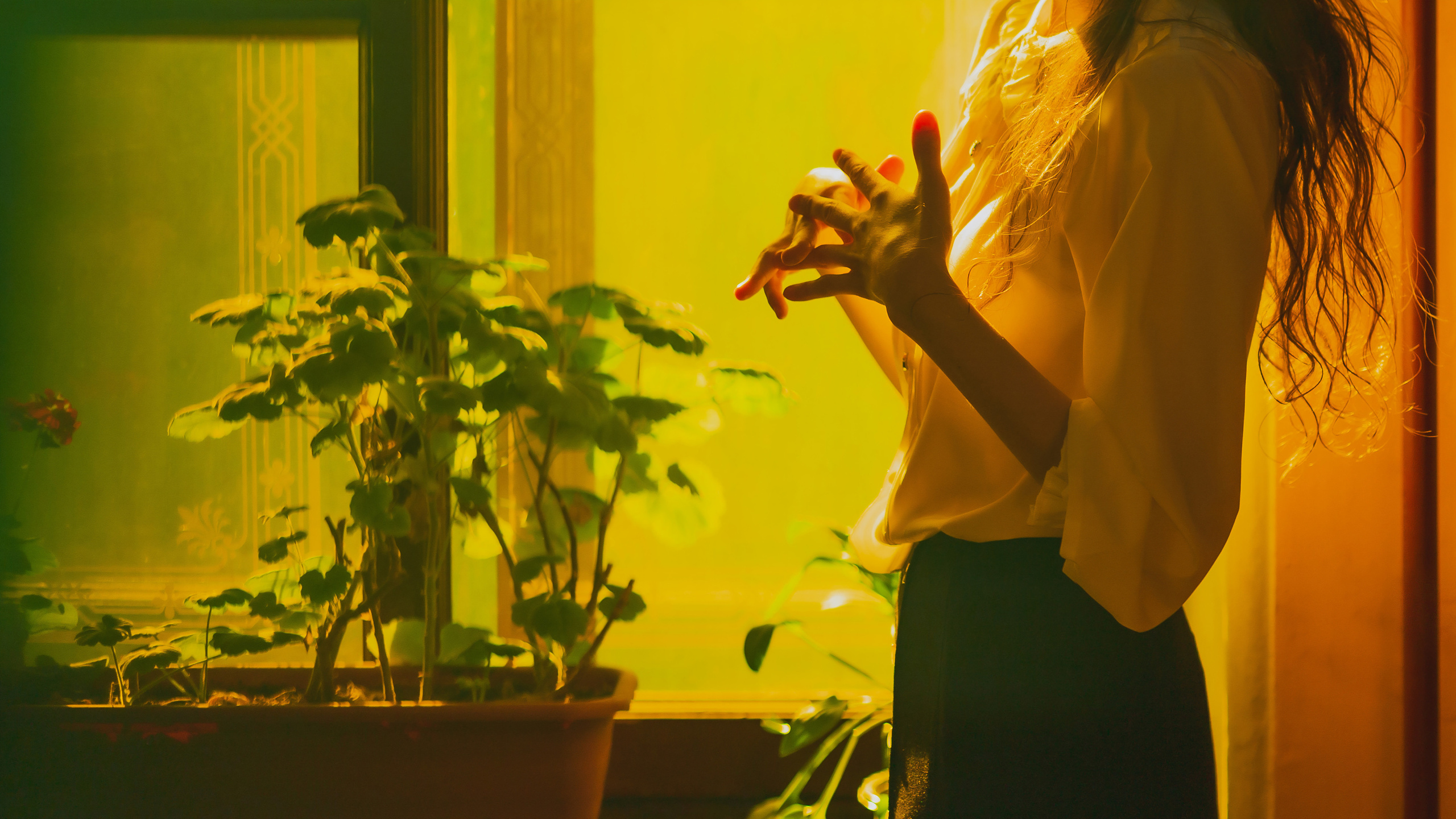 Киношные цвета в атмосферной фотосессии с отражением зеркала от Alexander Veselkov - Photographer |AV