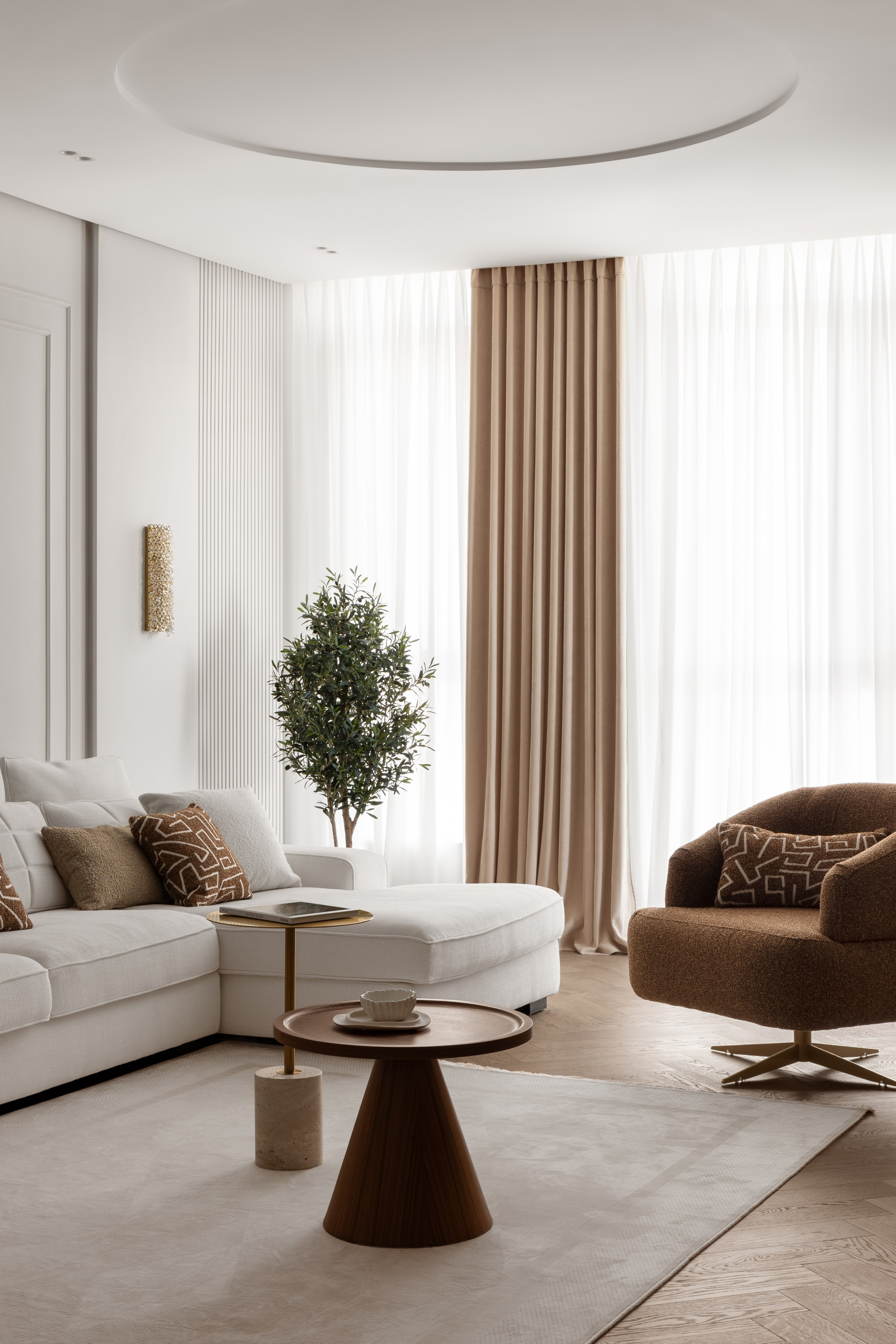 Динара Сембаева — Europe City. Roman Yakunin — interior photographer in Almaty, Kazakhstan