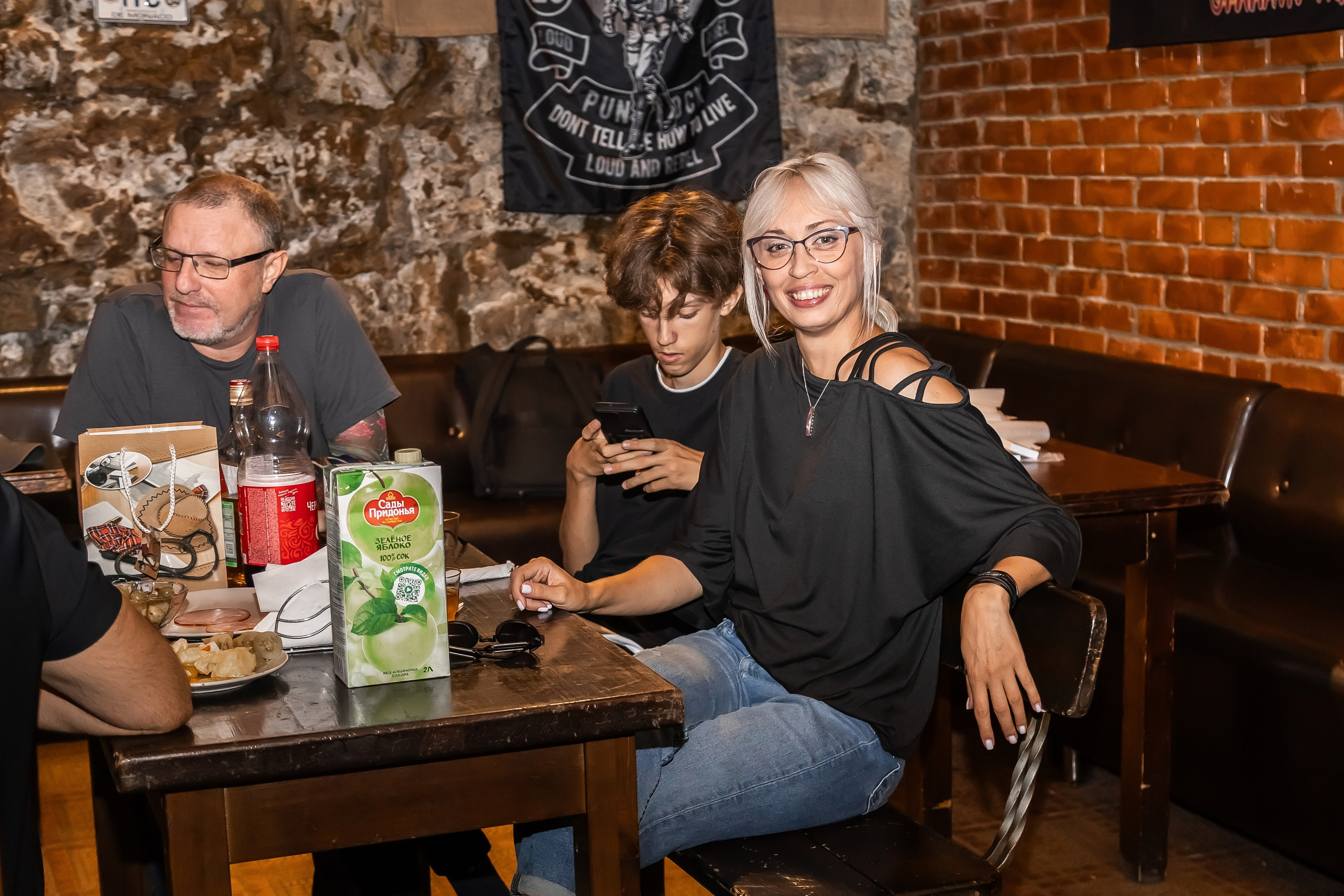 День Рождения Алексея в баре «Белая Лошадь». Фотограф в Волгограде Норченко Светлана