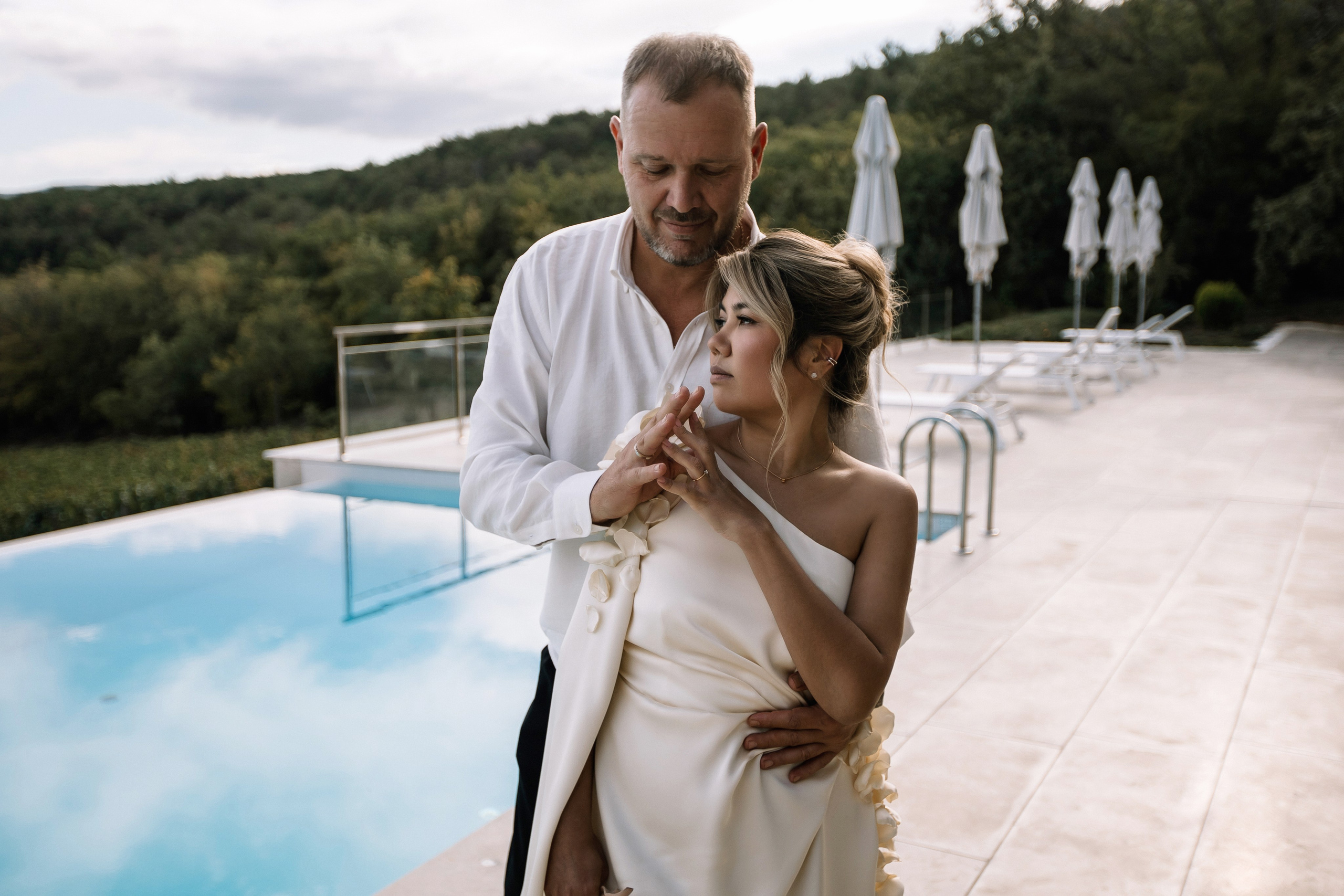 Александр и Гузель. Свадьба для двоих. Винодельня AYA. Фотограф Анна Лейман. Севастополь