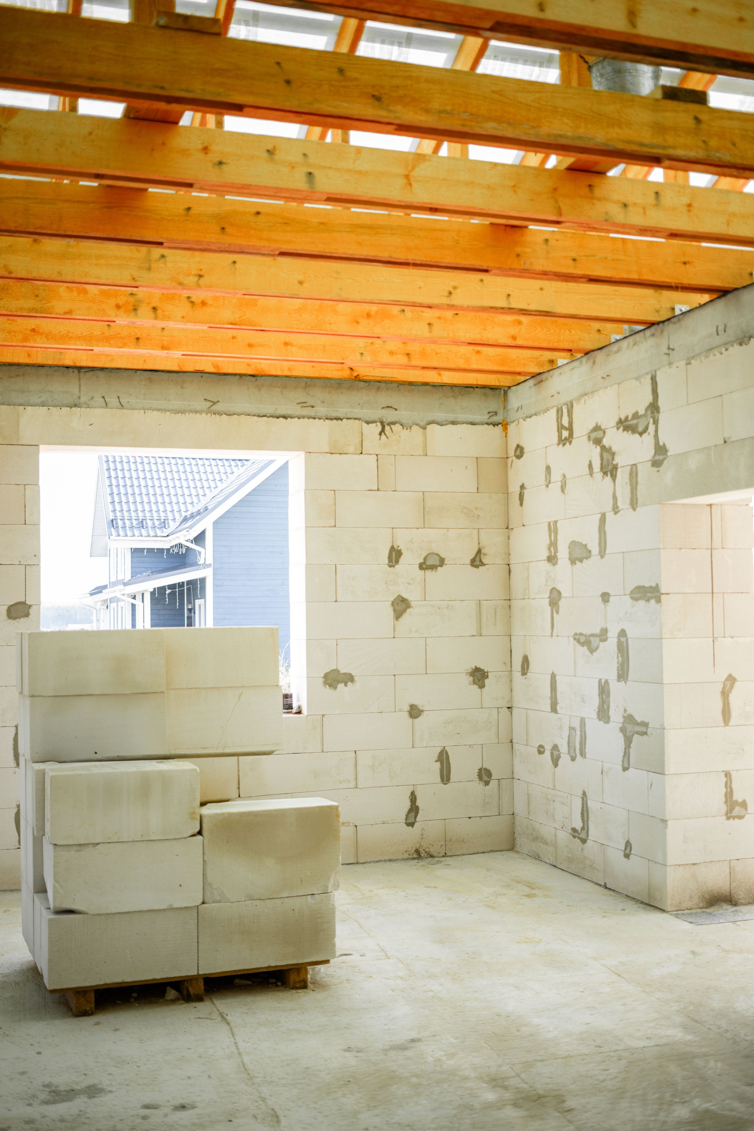 Внутренние перегородки и проёмы — чёткая планировка пространства. 